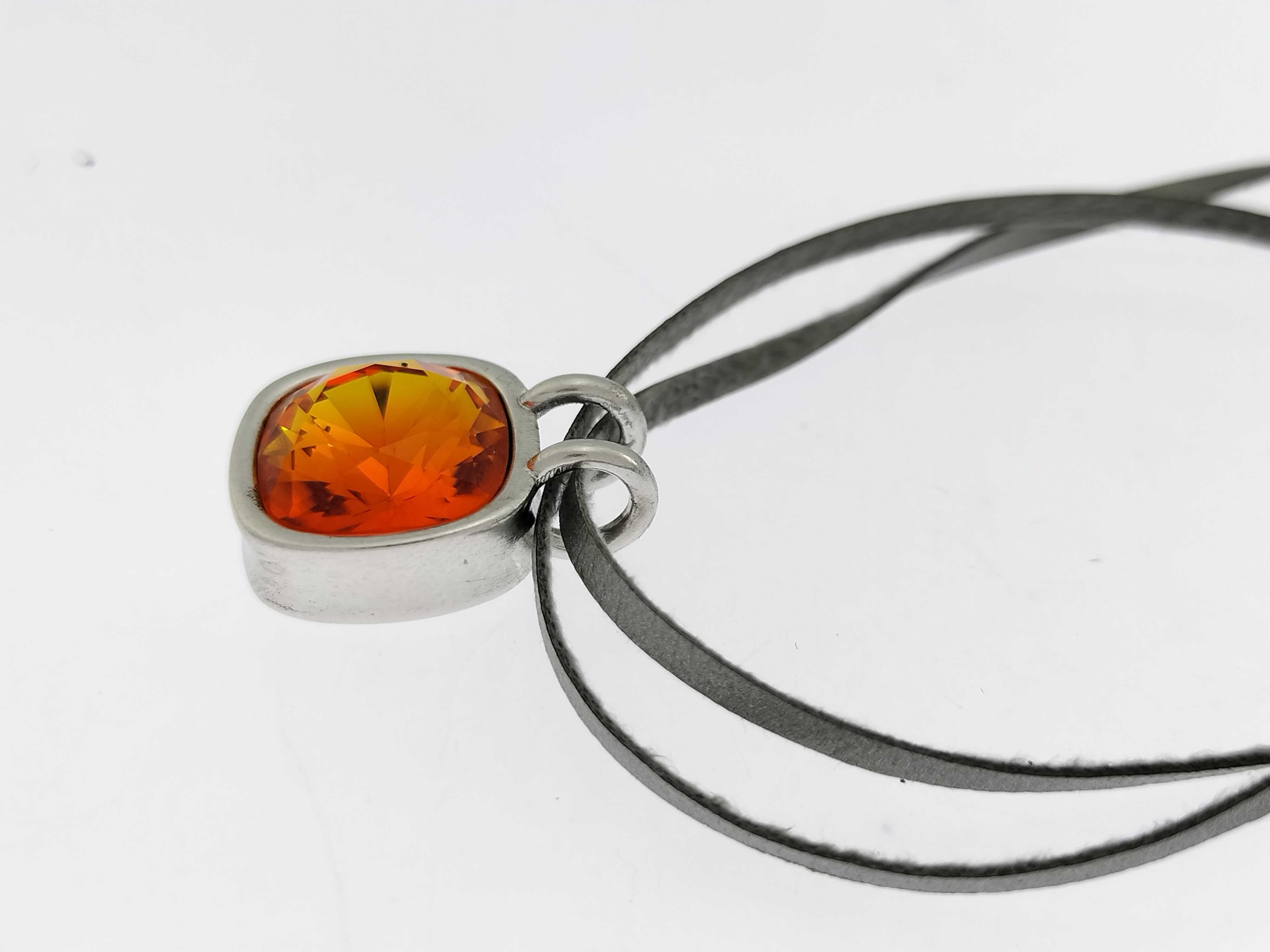 accessories necklace — view 4