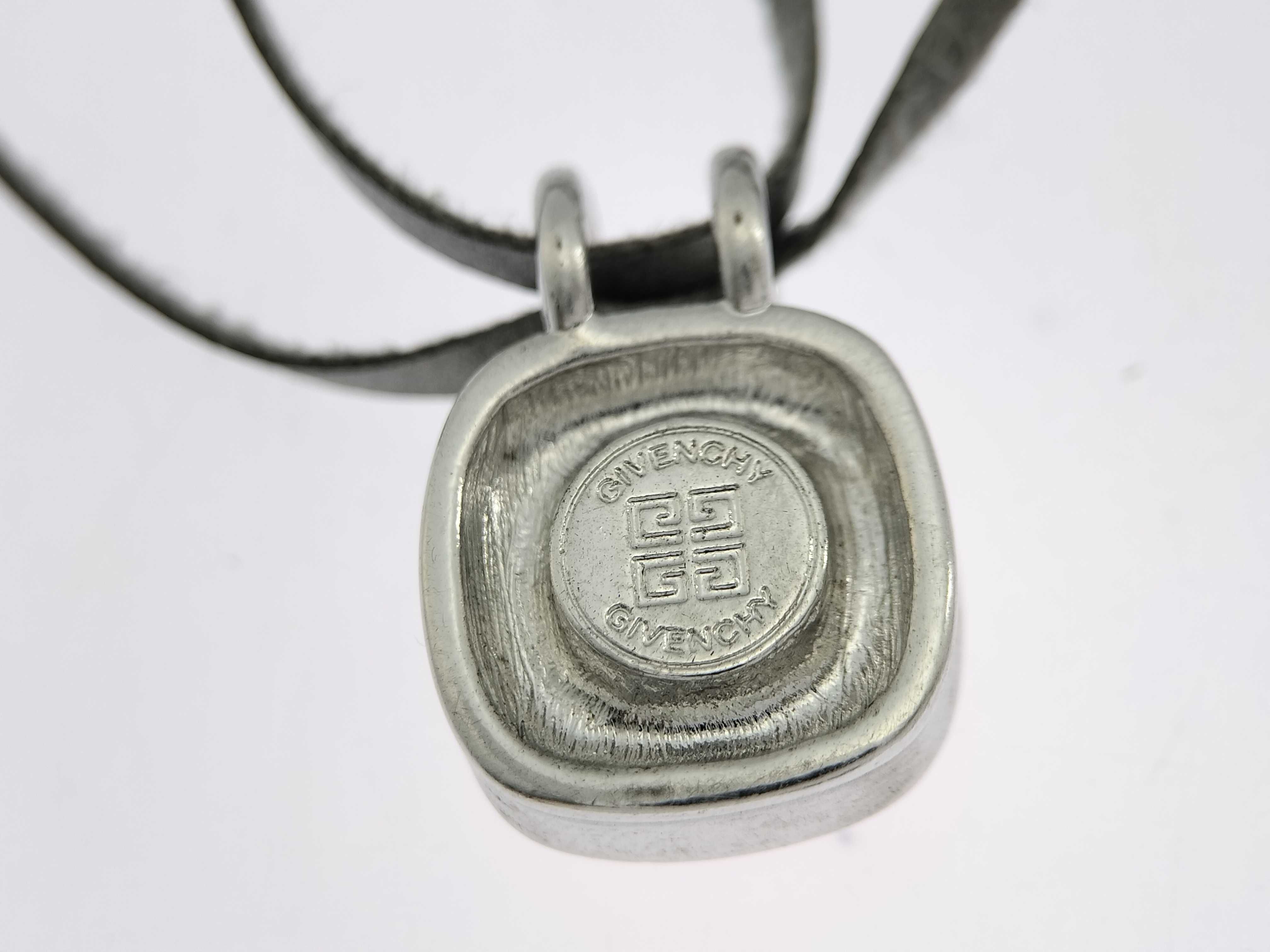 accessories necklace — view 9