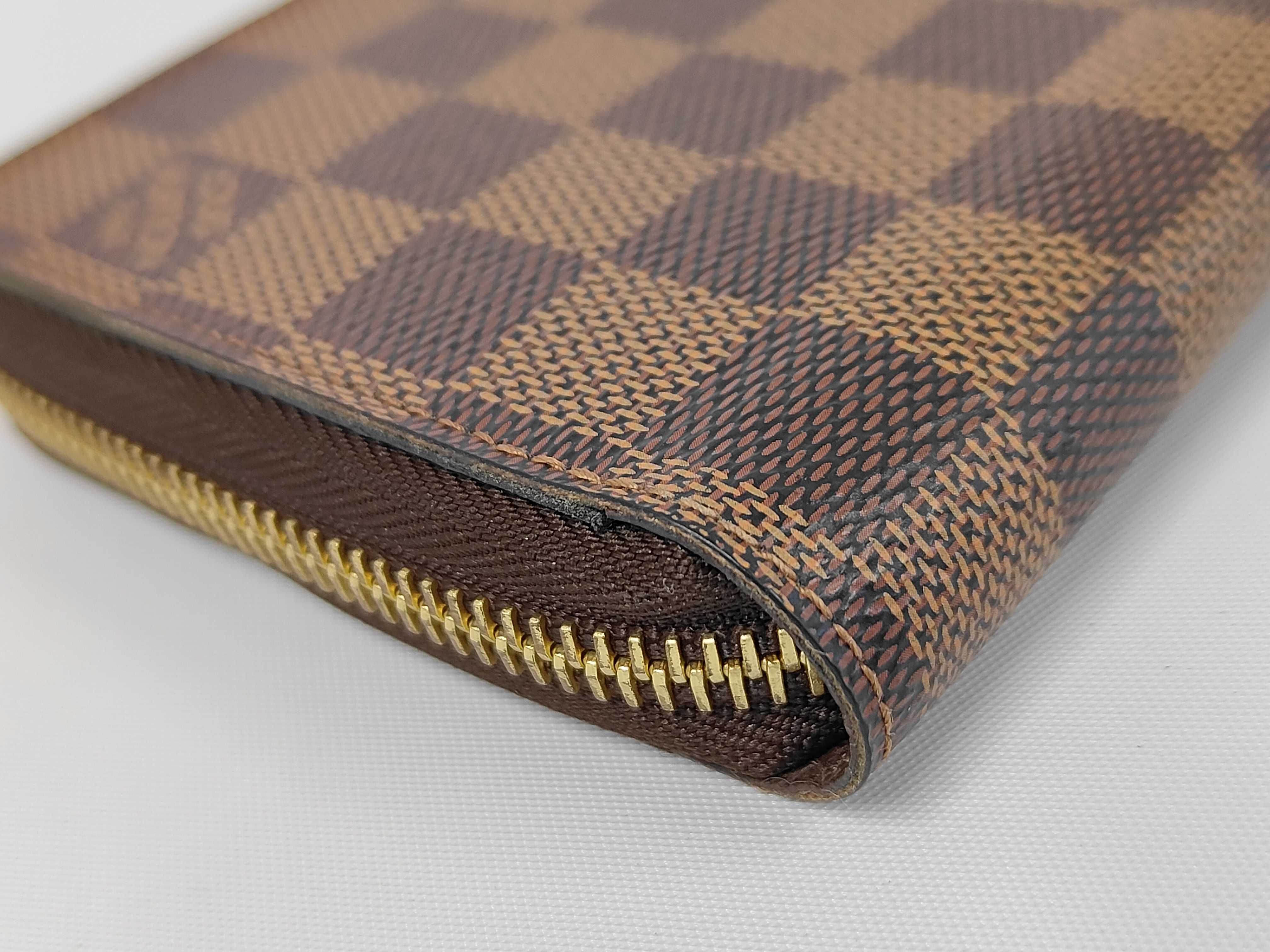 Damier Zippy Wallet — view 3