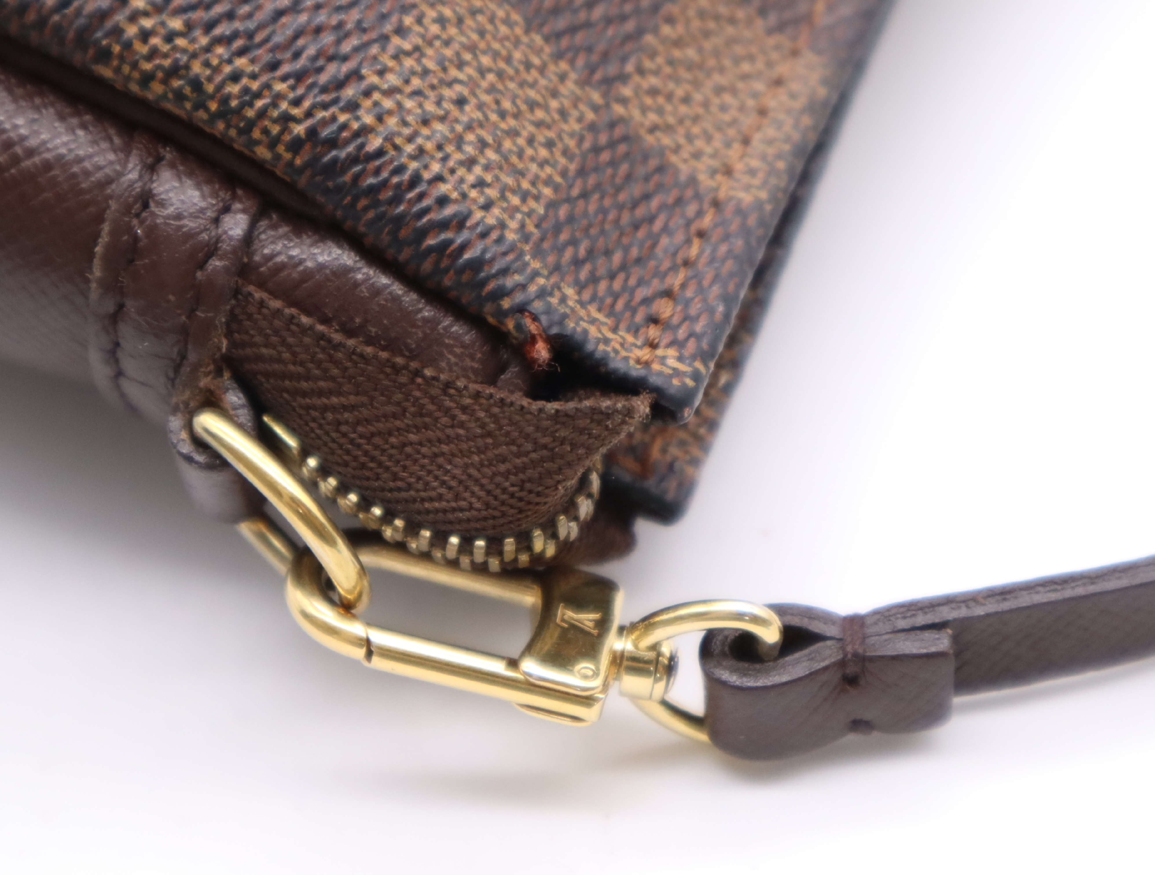 N51982 Damier Trouse Makeup Pouch — view 8
