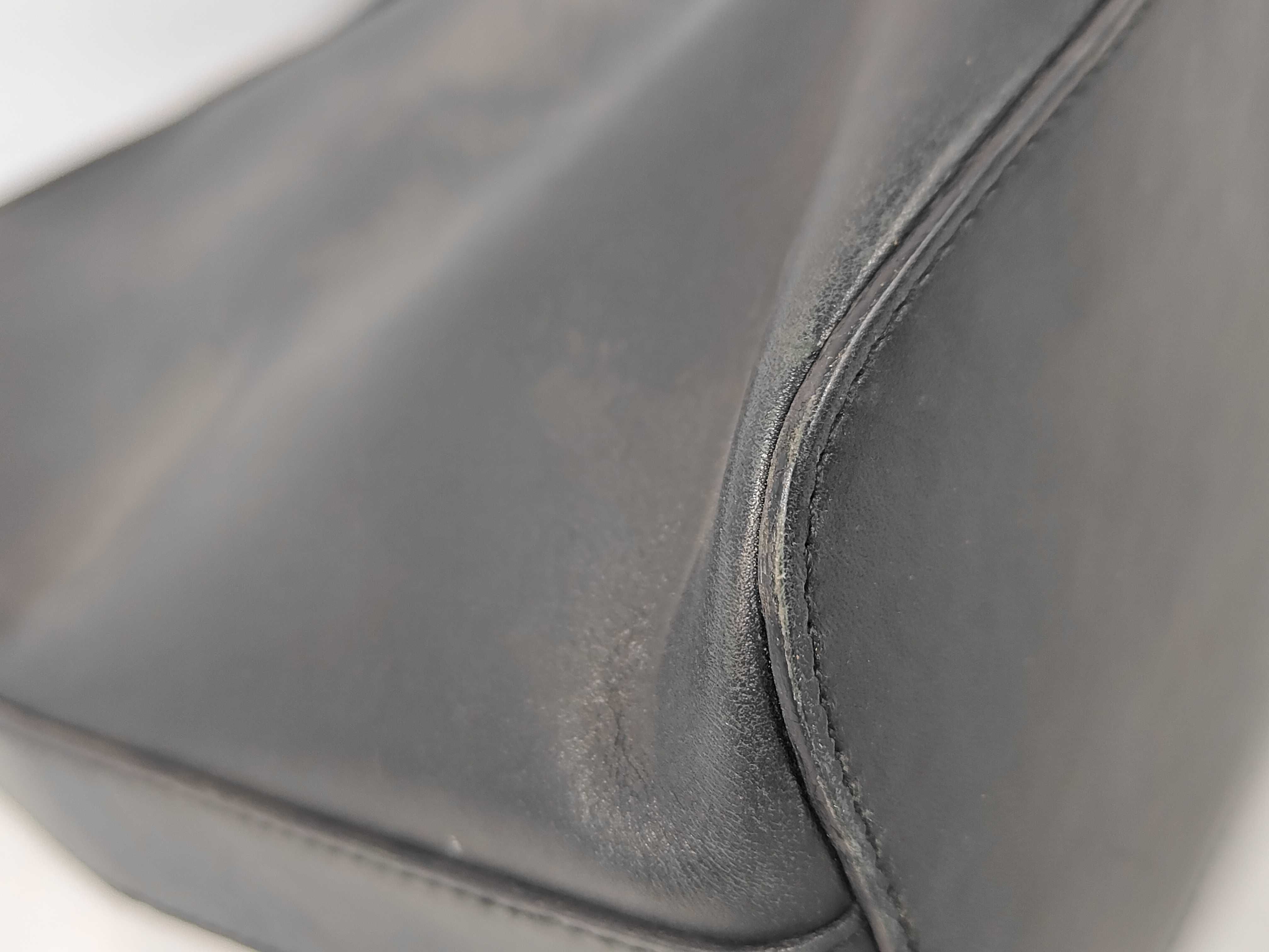 Leather One-Shoulder Bag (Shoulder Bag) — view 4