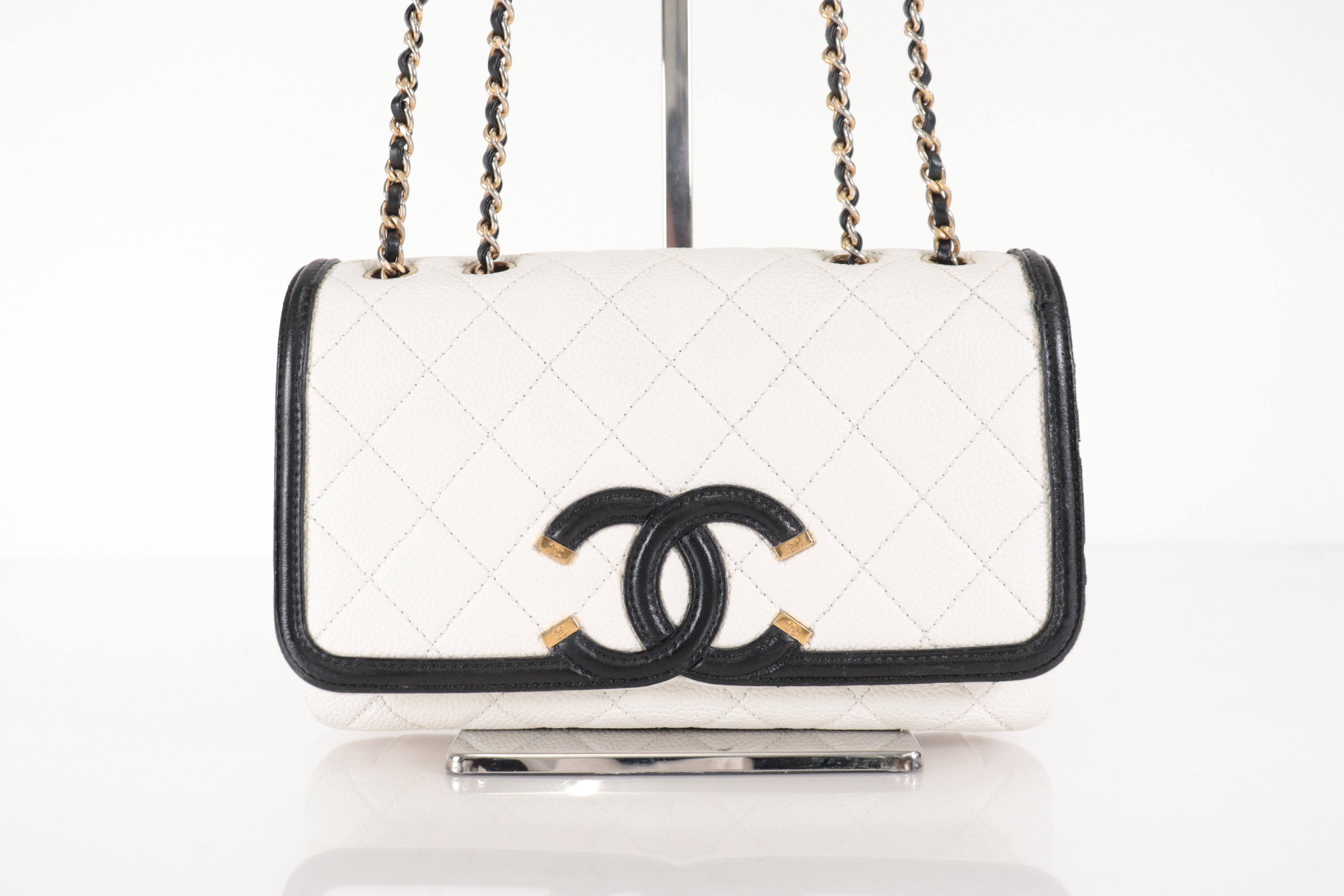 CC Filigree Caviar Chain Shoulder Bag, White/Black, Serial Number 26 — view 2