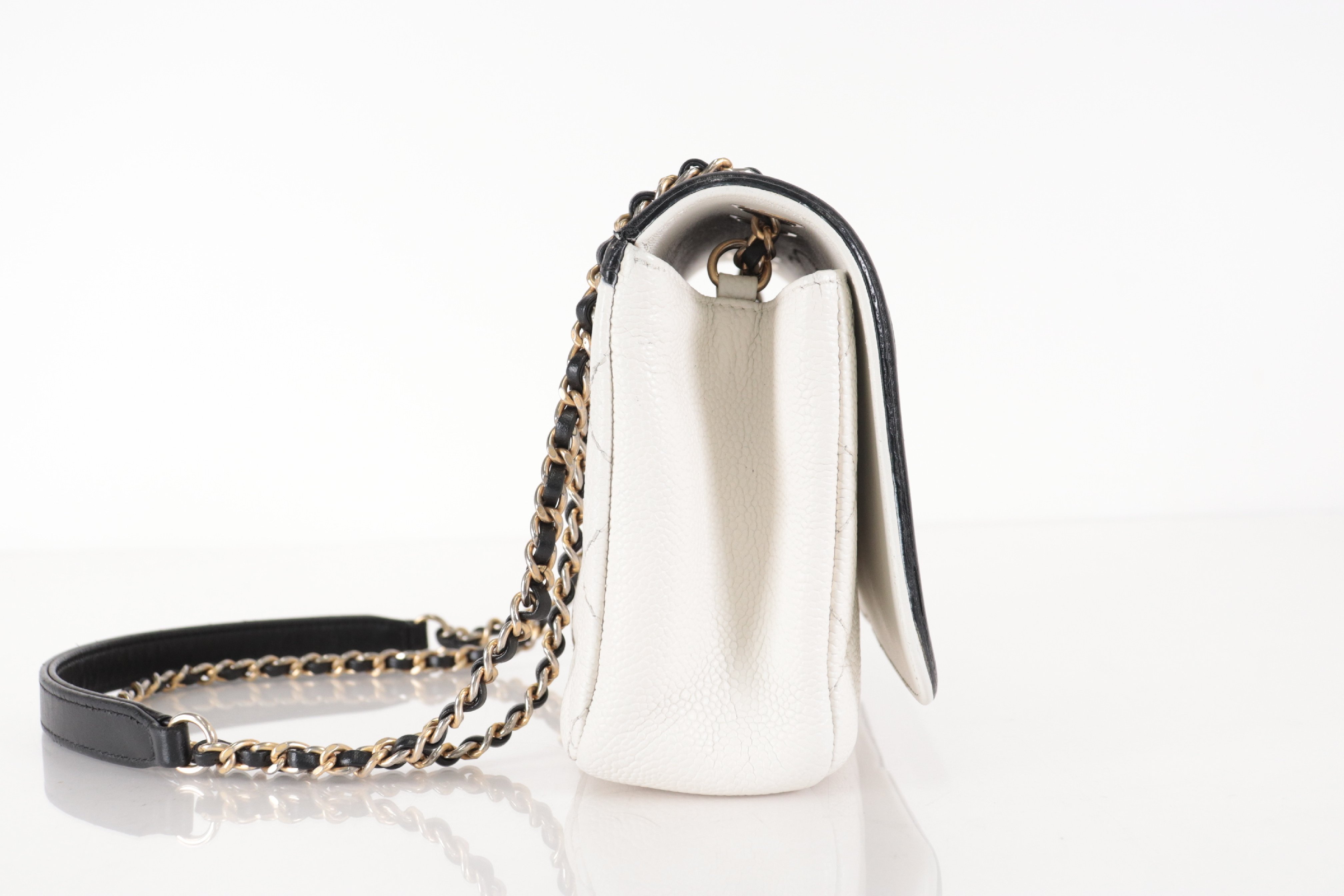 CC Filigree Caviar Chain Shoulder Bag, White/Black, Serial Number 26 — view 4