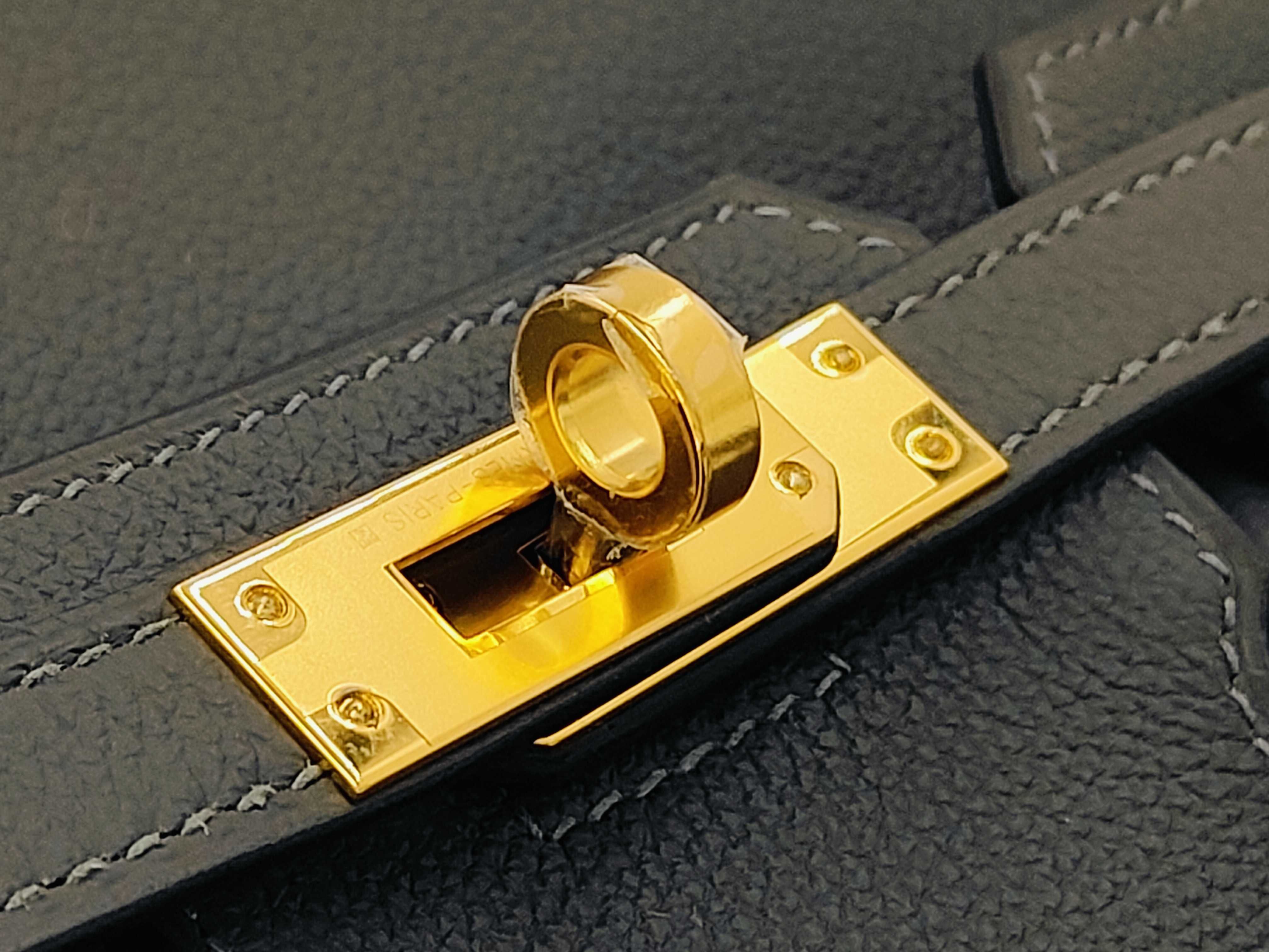 Birkin 25 Gris Misty Togo Gold Hardware G Stamp Handbag — view 8