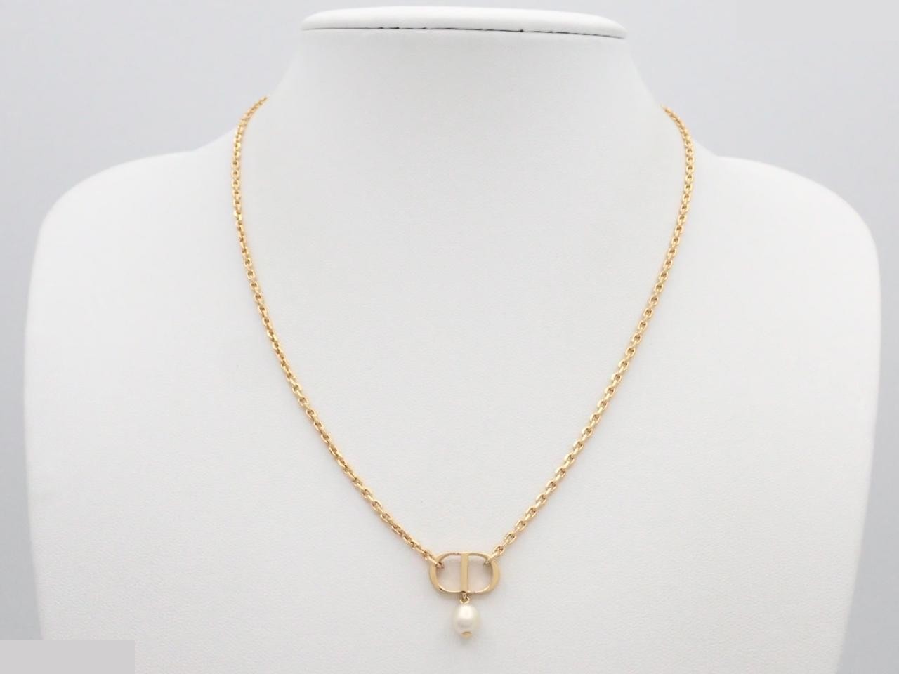 CD logo pearl necklace, gold chain, approximately 42cm. — view 3