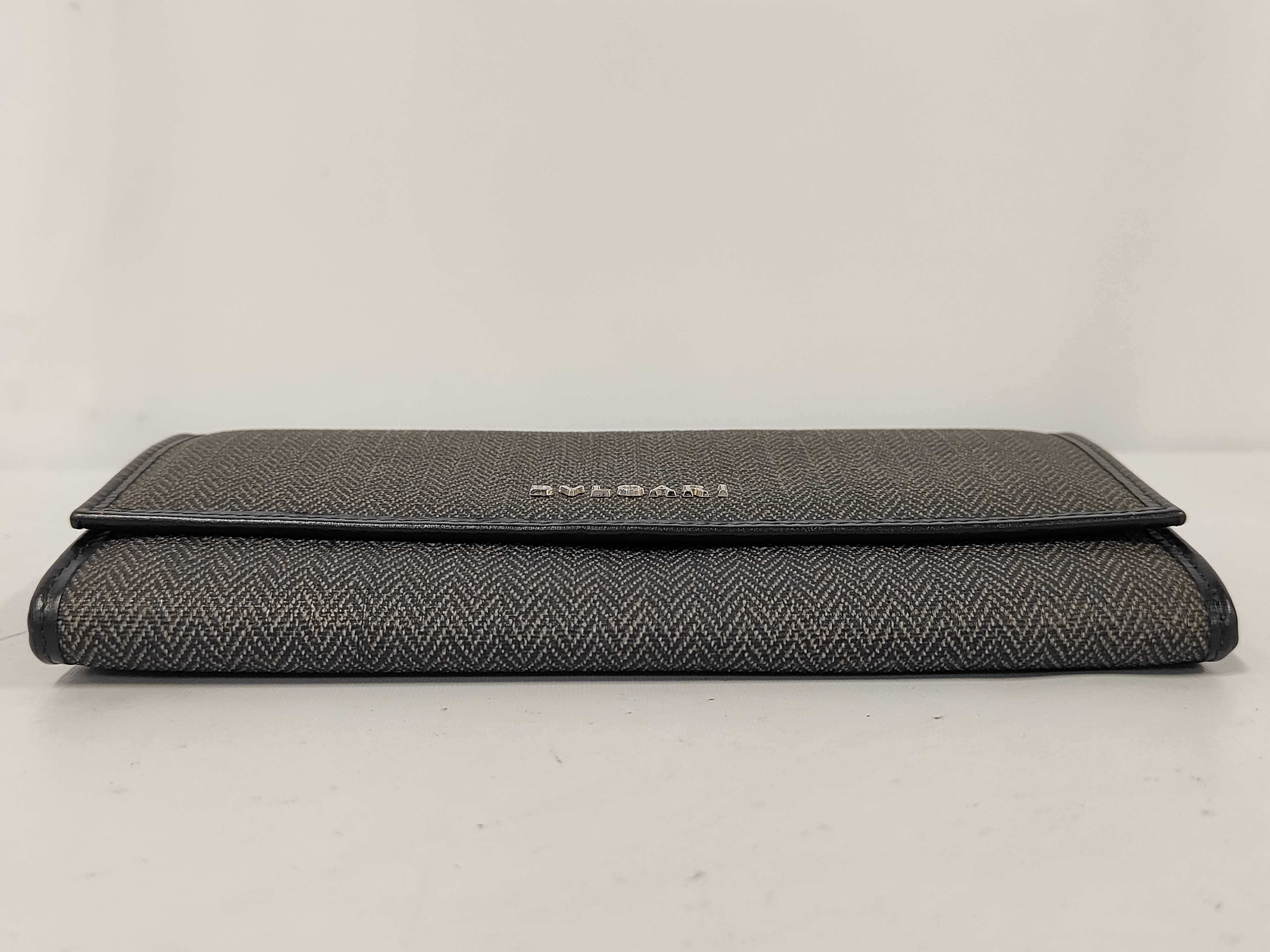 wallet — view 4