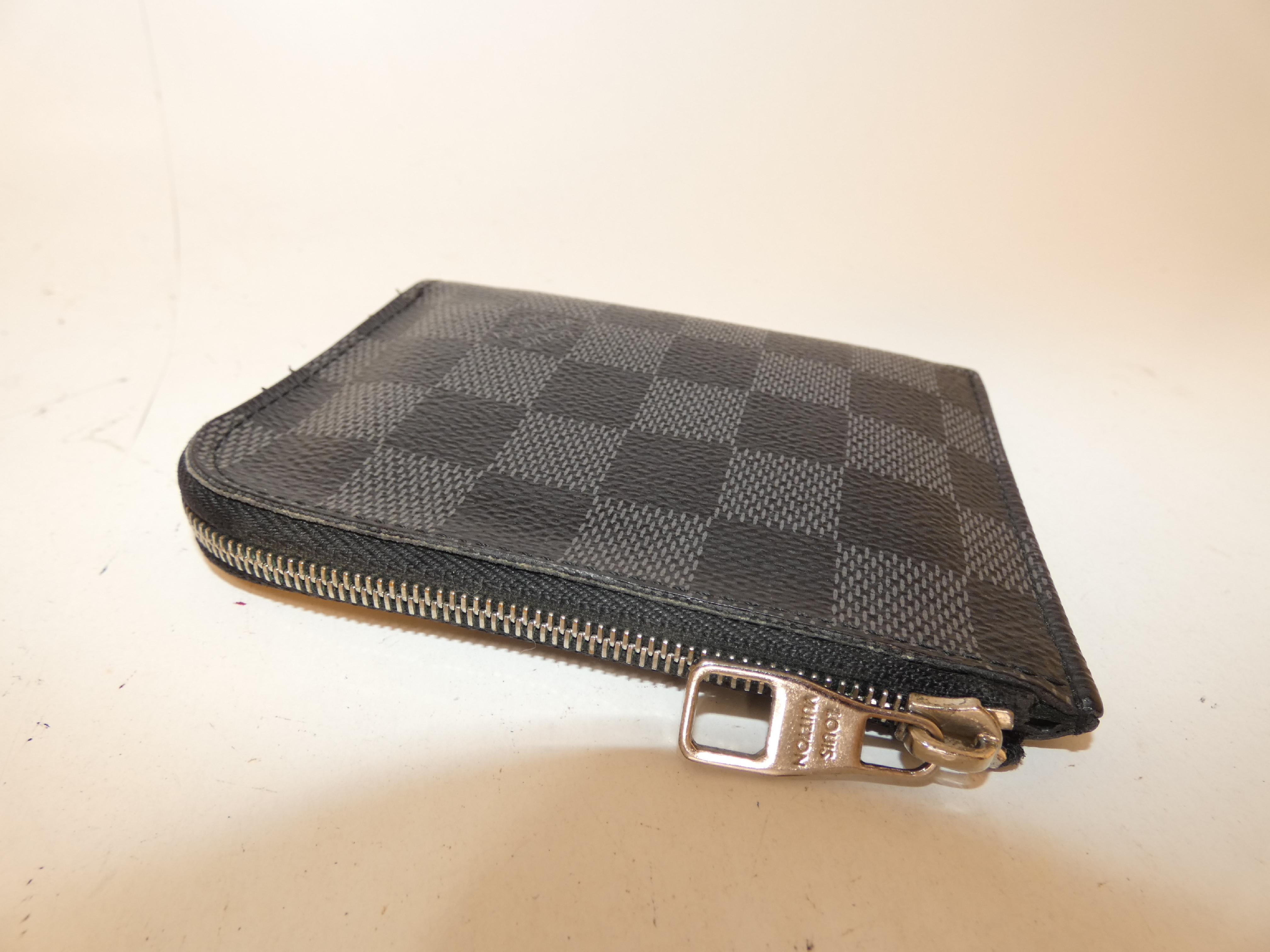 Damier Graphite L-shaped Zip Coin Case — view 3