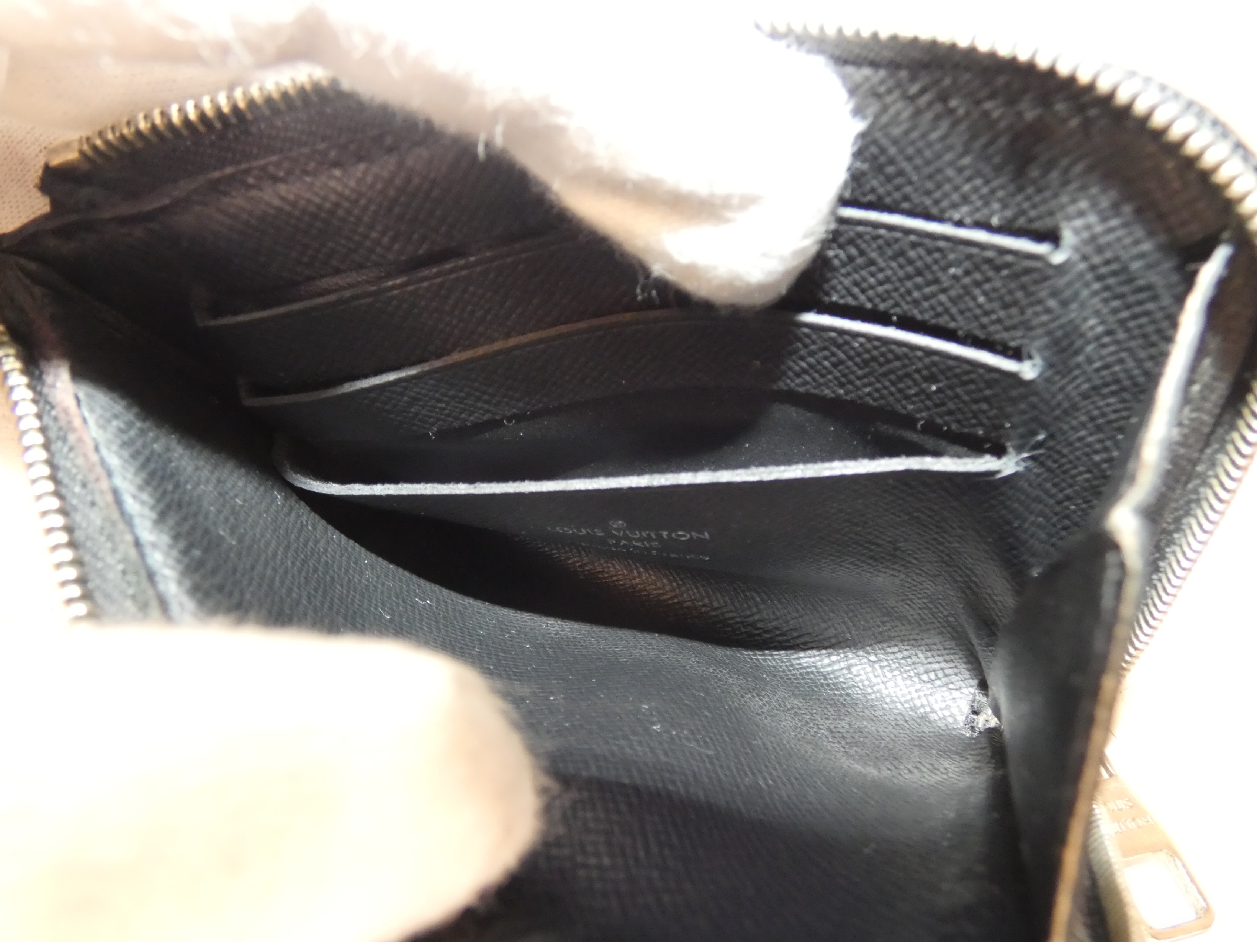 Damier Graphite L-shaped Zip Coin Case — view 7