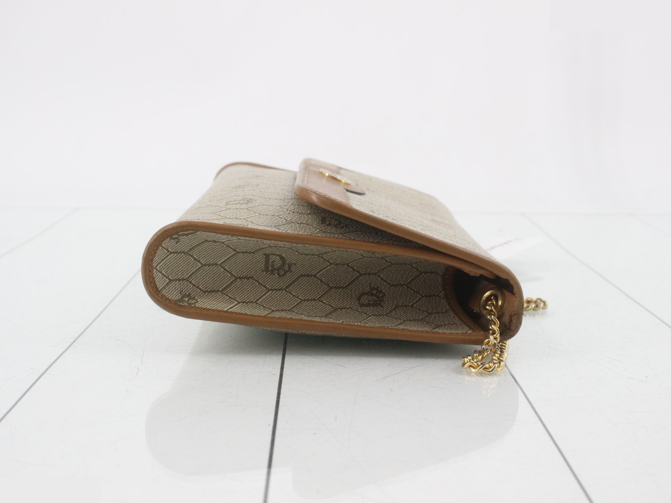 Other lines: Chain shoulder bag, honeycomb pattern, beige — view 3