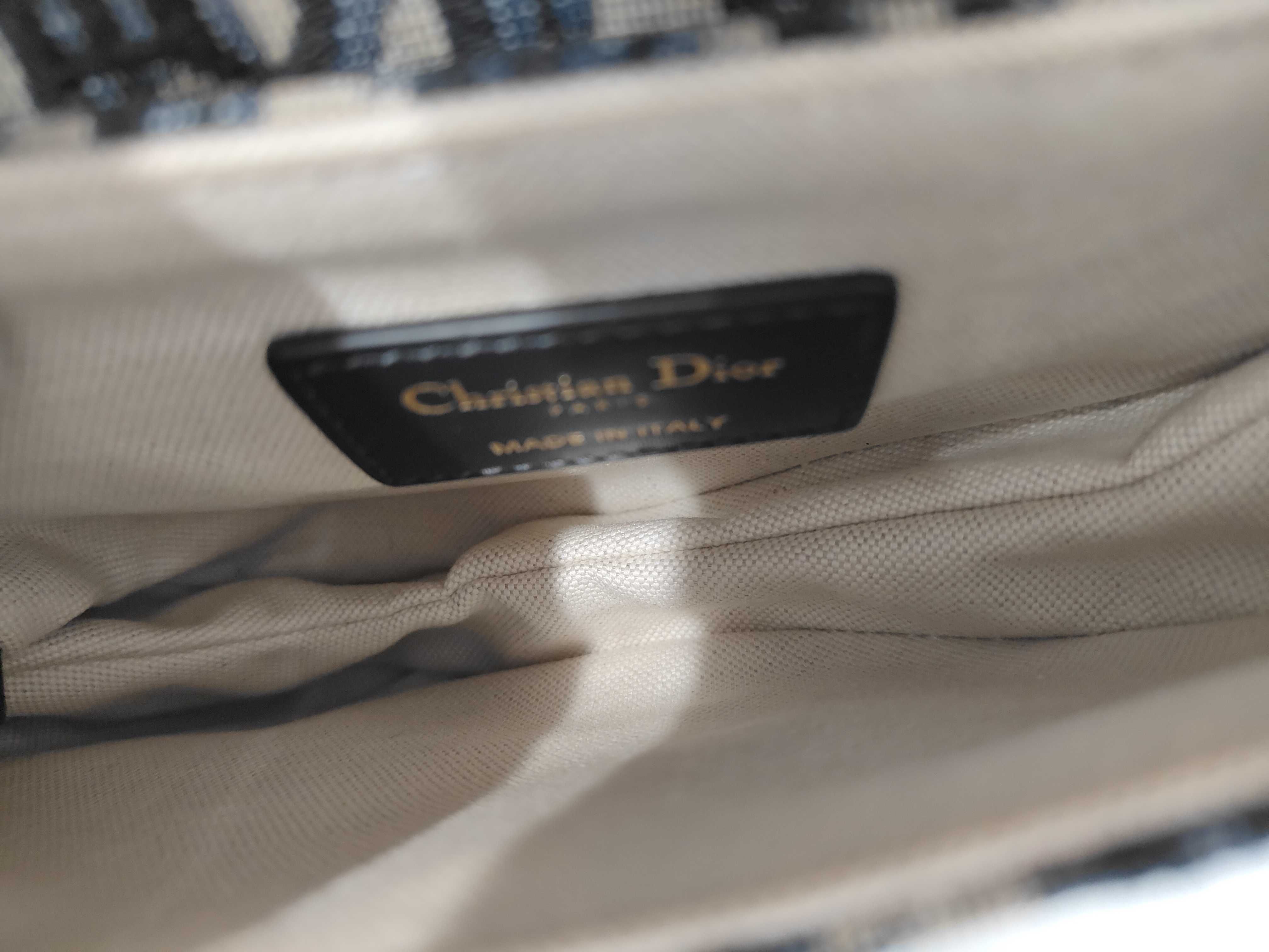 Oblique Saddle Handbag (with authenticity card and dust bag) — view 11