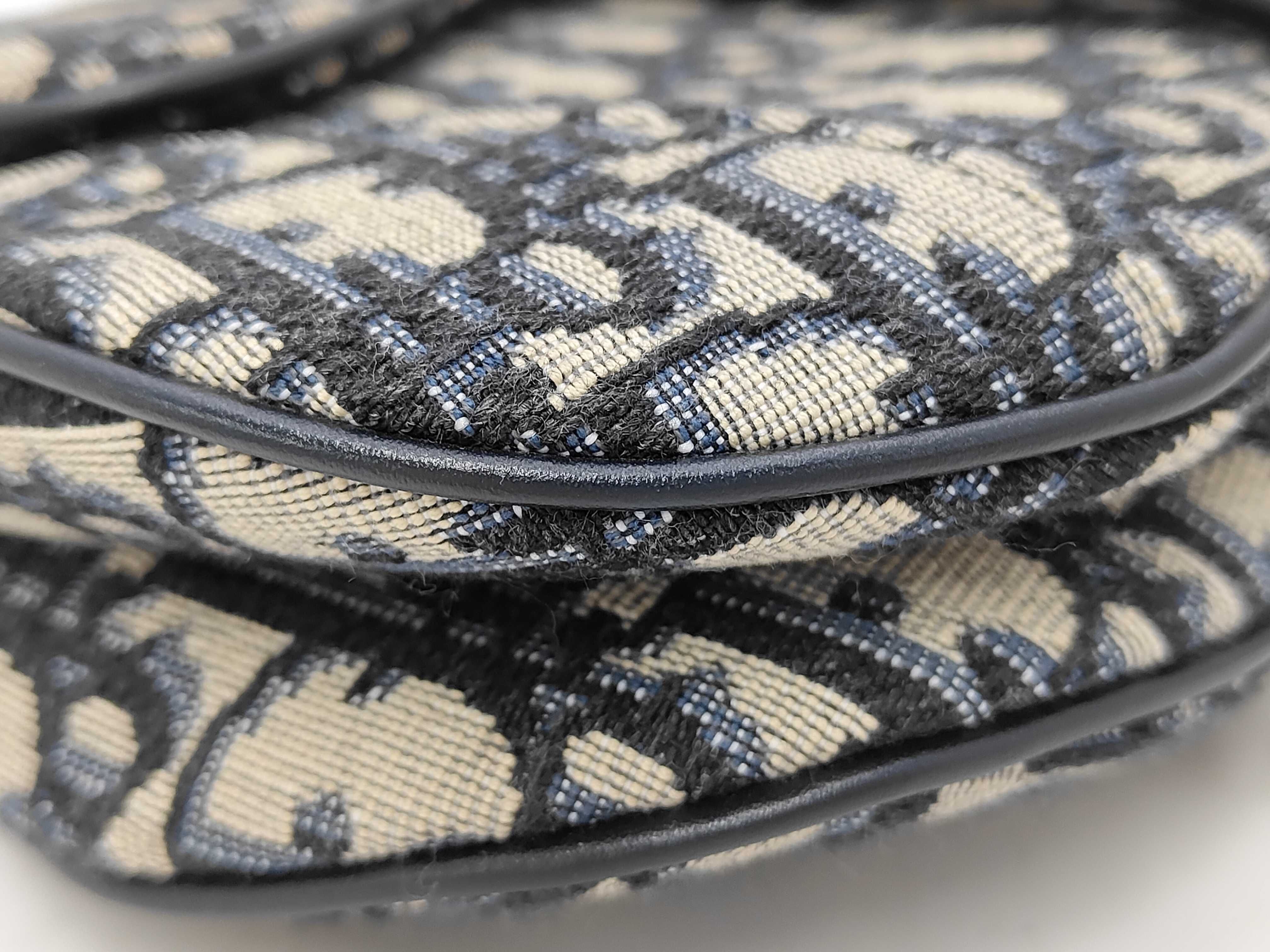 Oblique Saddle Handbag (with authenticity card and dust bag) — view 6
