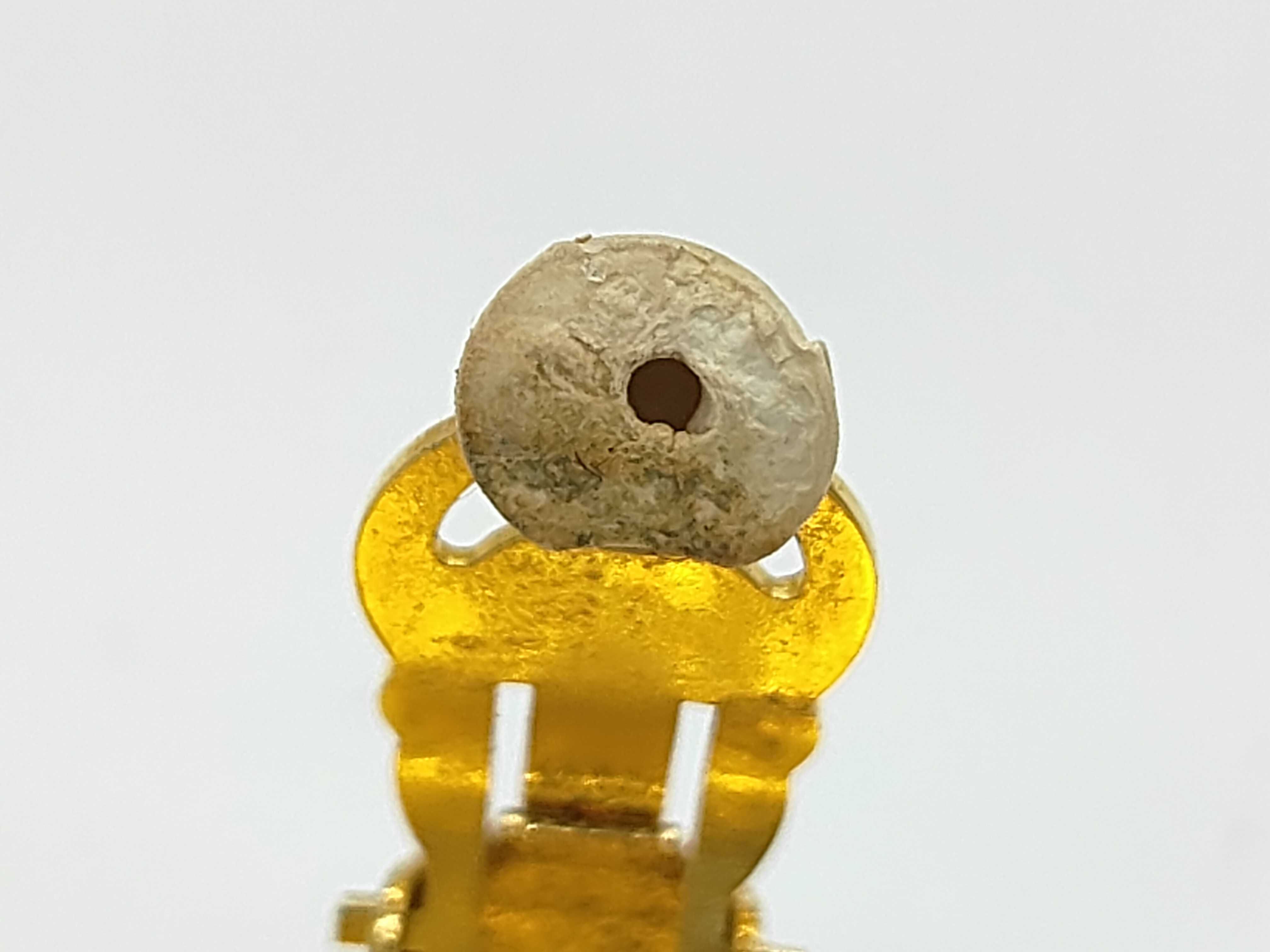 earrings with box, featuring bundled rope and pearls. — view 7