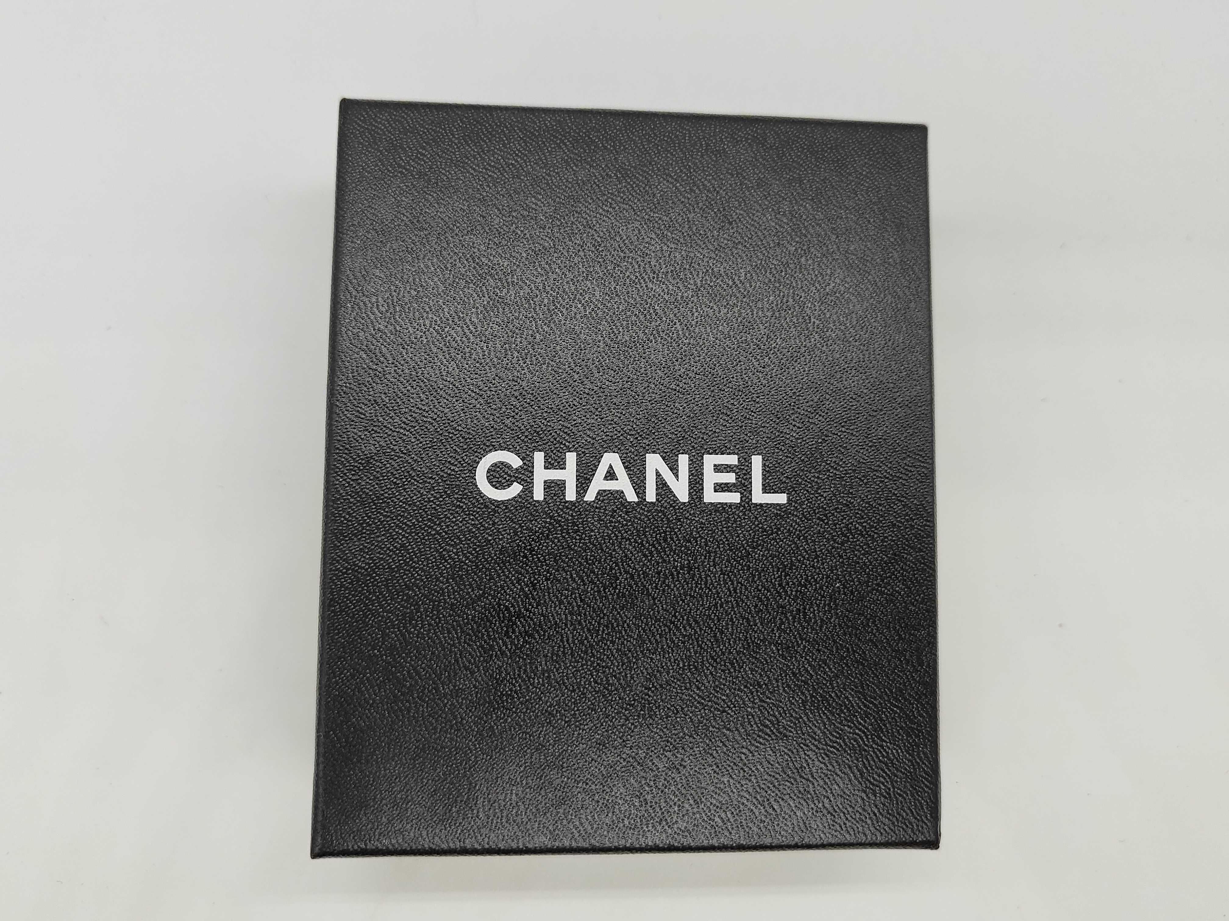 earrings with box, featuring bundled rope and pearls. — view 8