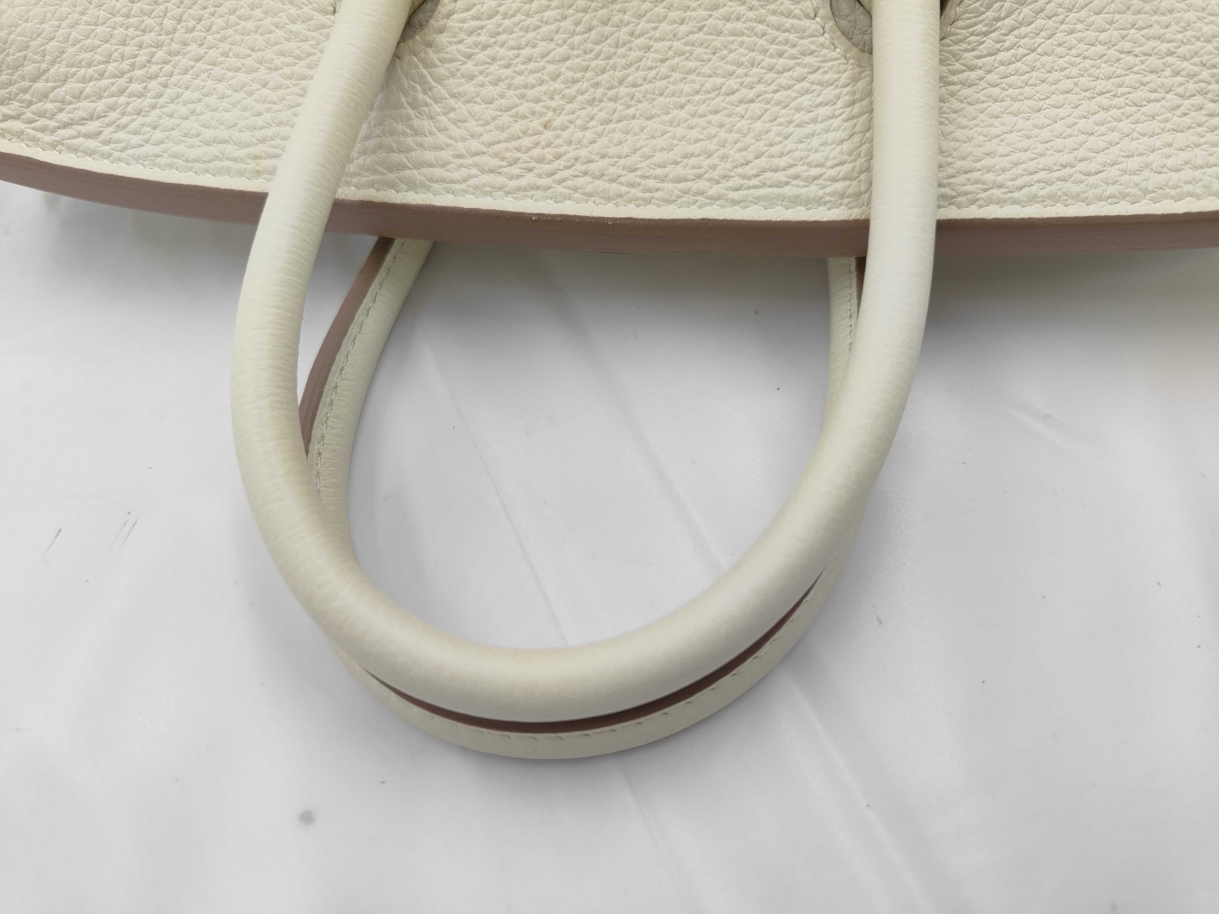 Birkin 25 handbag, off-white, gold hardware, B stamp. — view 3