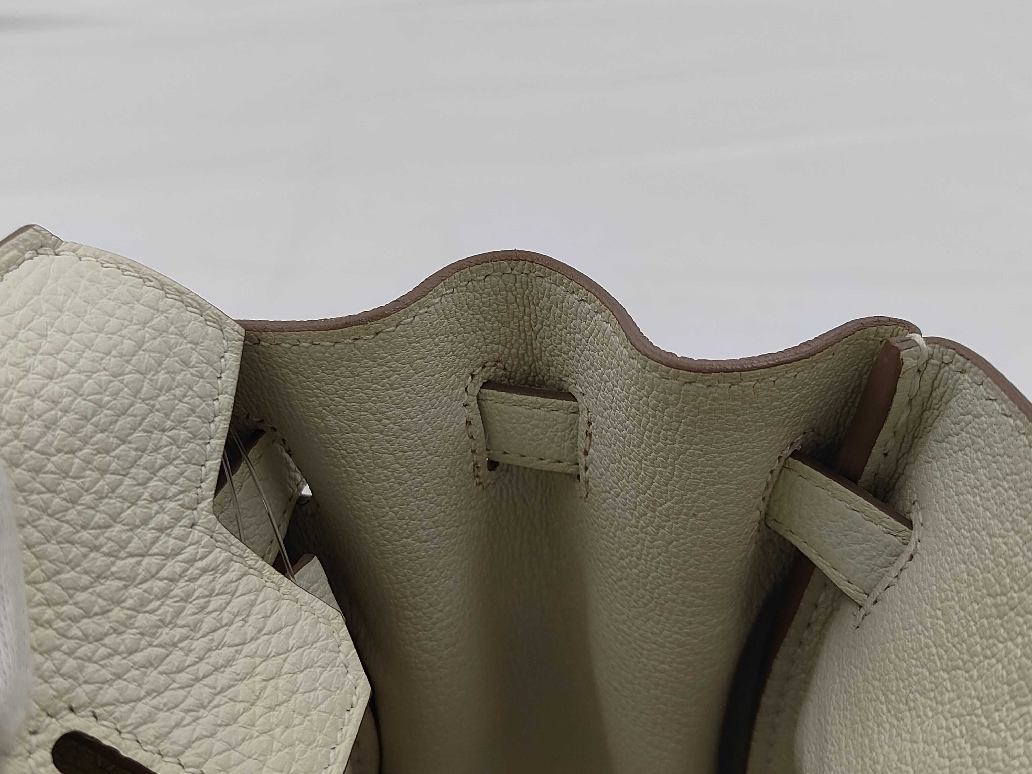 Birkin 25 handbag, off-white, gold hardware, B stamp. — view 7