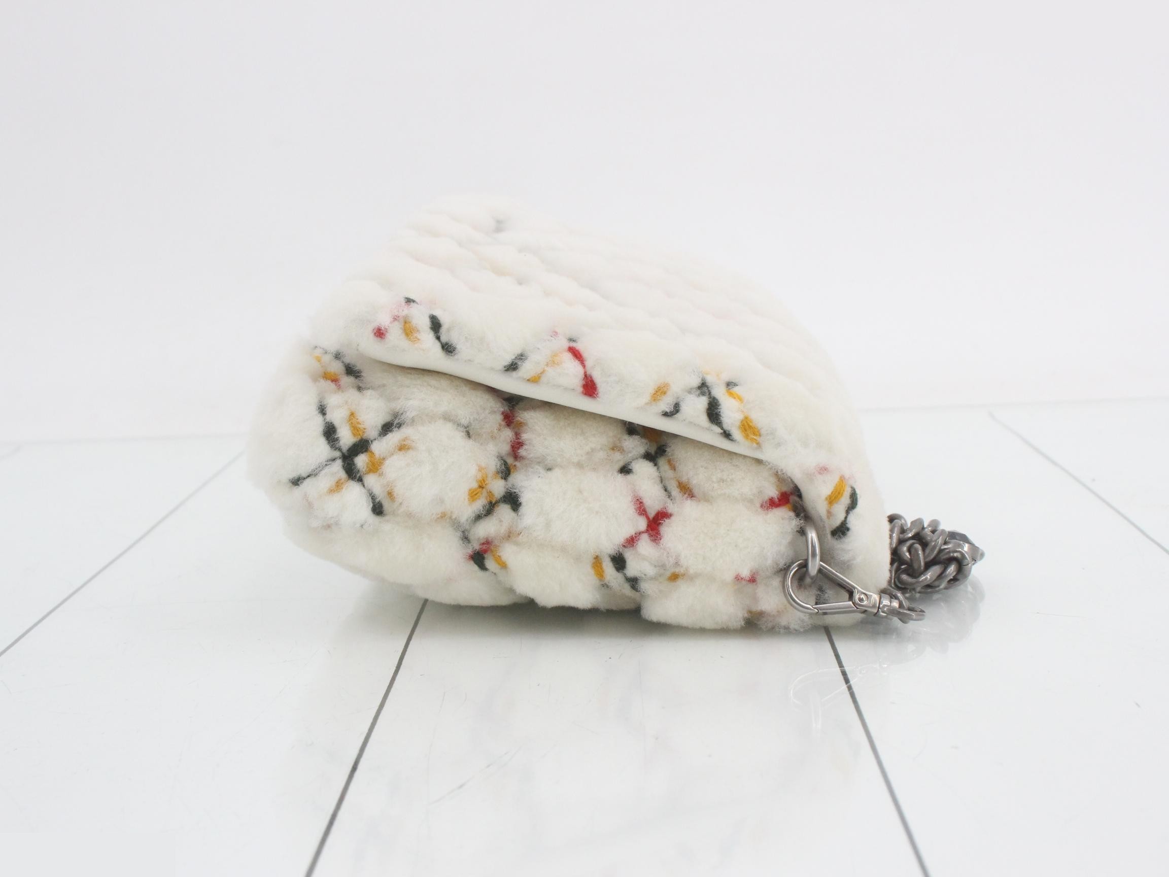 Fur Check Pattern 2-Way Chain Shoulder — view 3