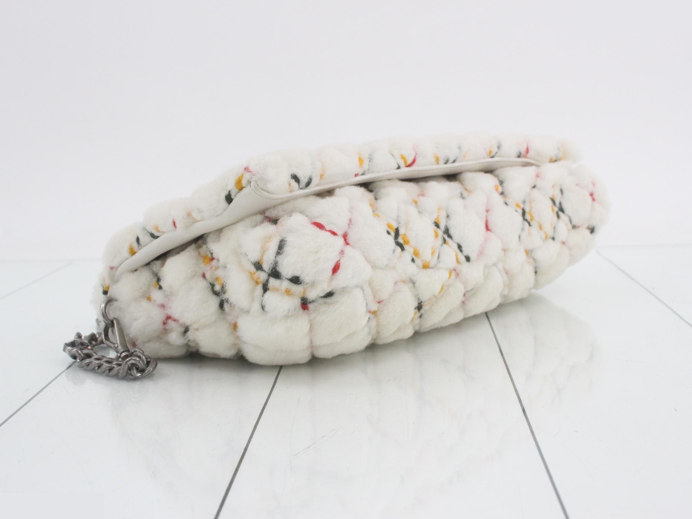 Fur Check Pattern 2-Way Chain Shoulder — view 5
