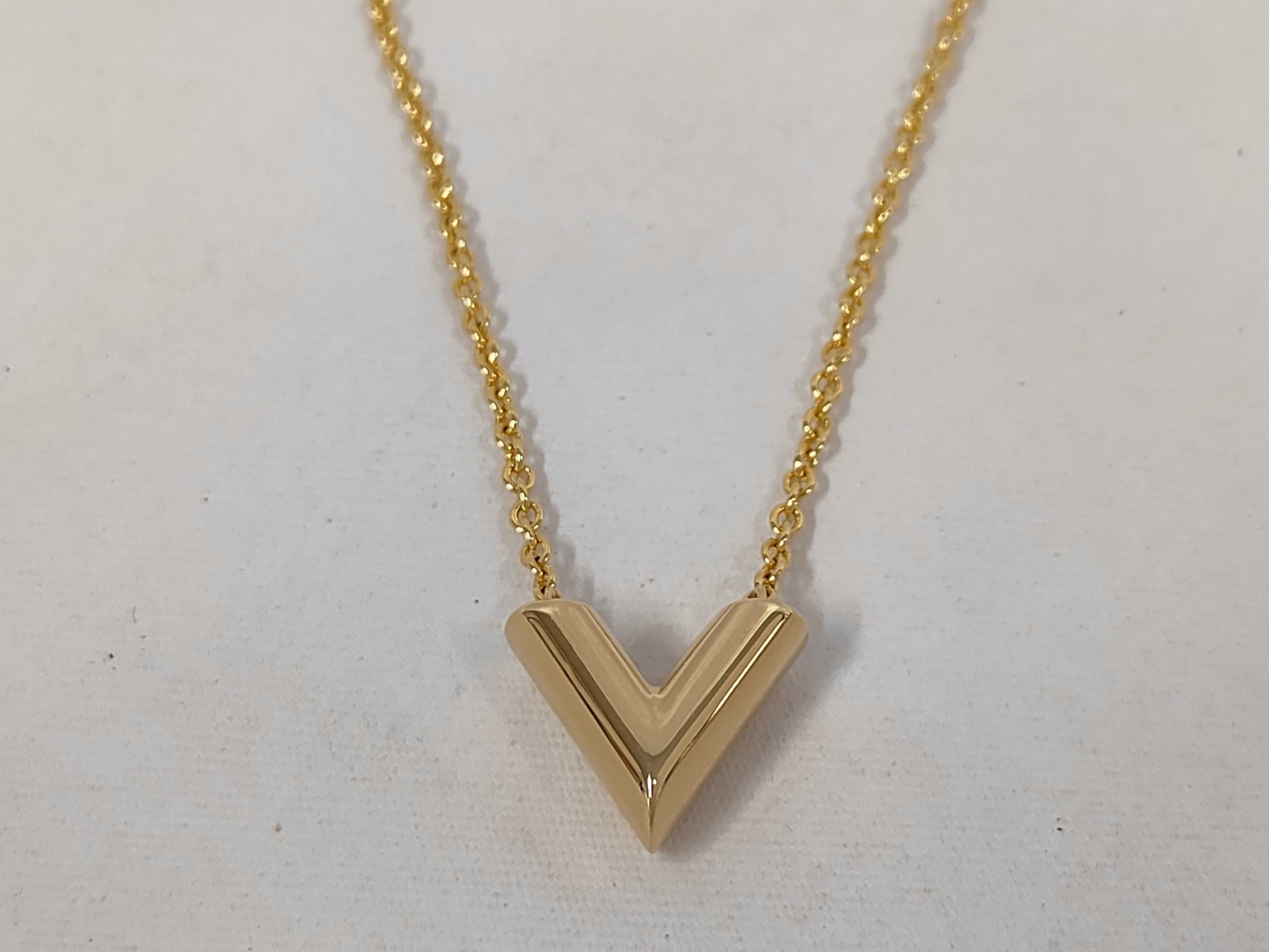 Essential V Necklace M00857 Gold Necklace — view 2