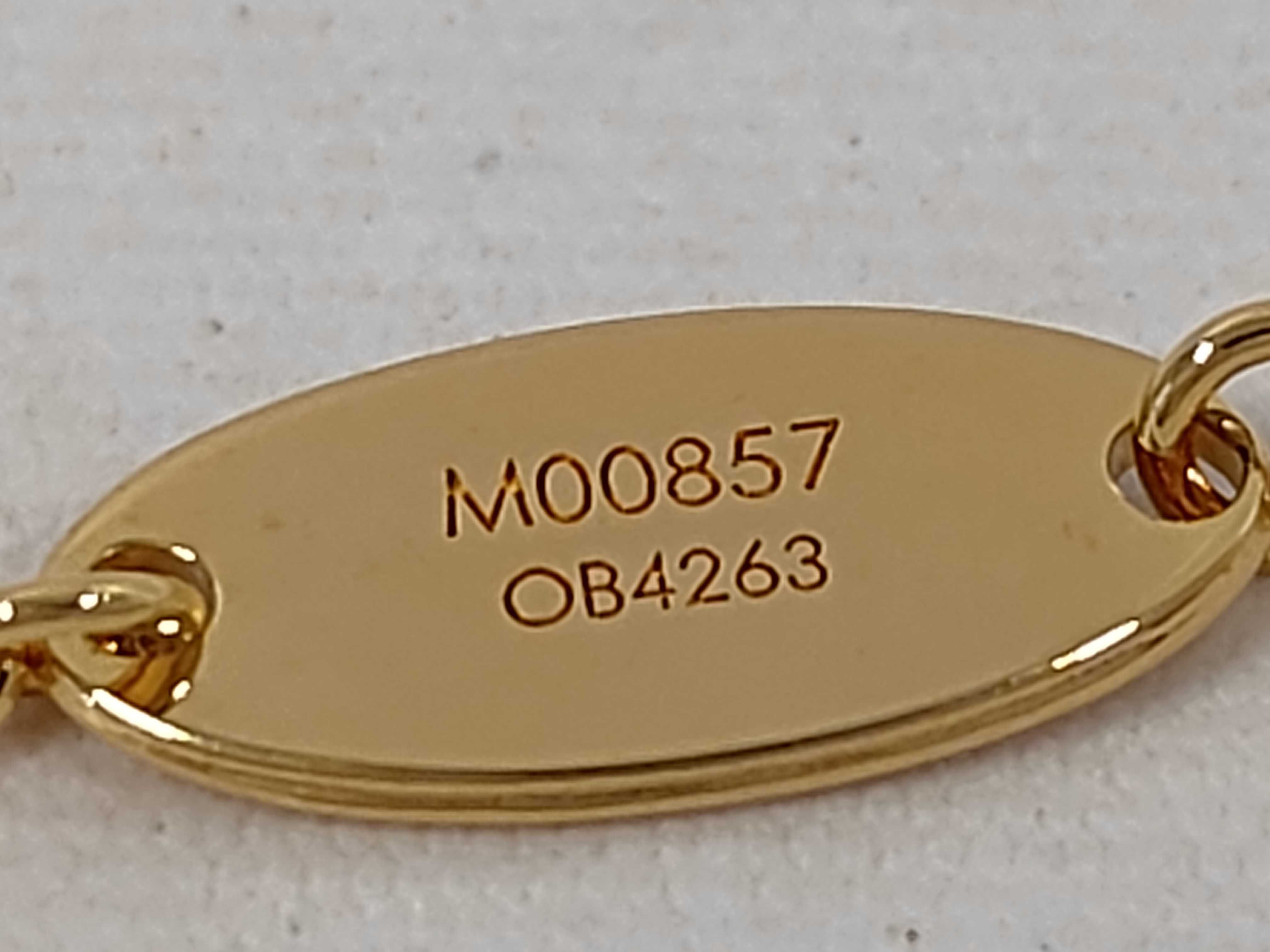 Essential V Necklace M00857 Gold Necklace — view 5