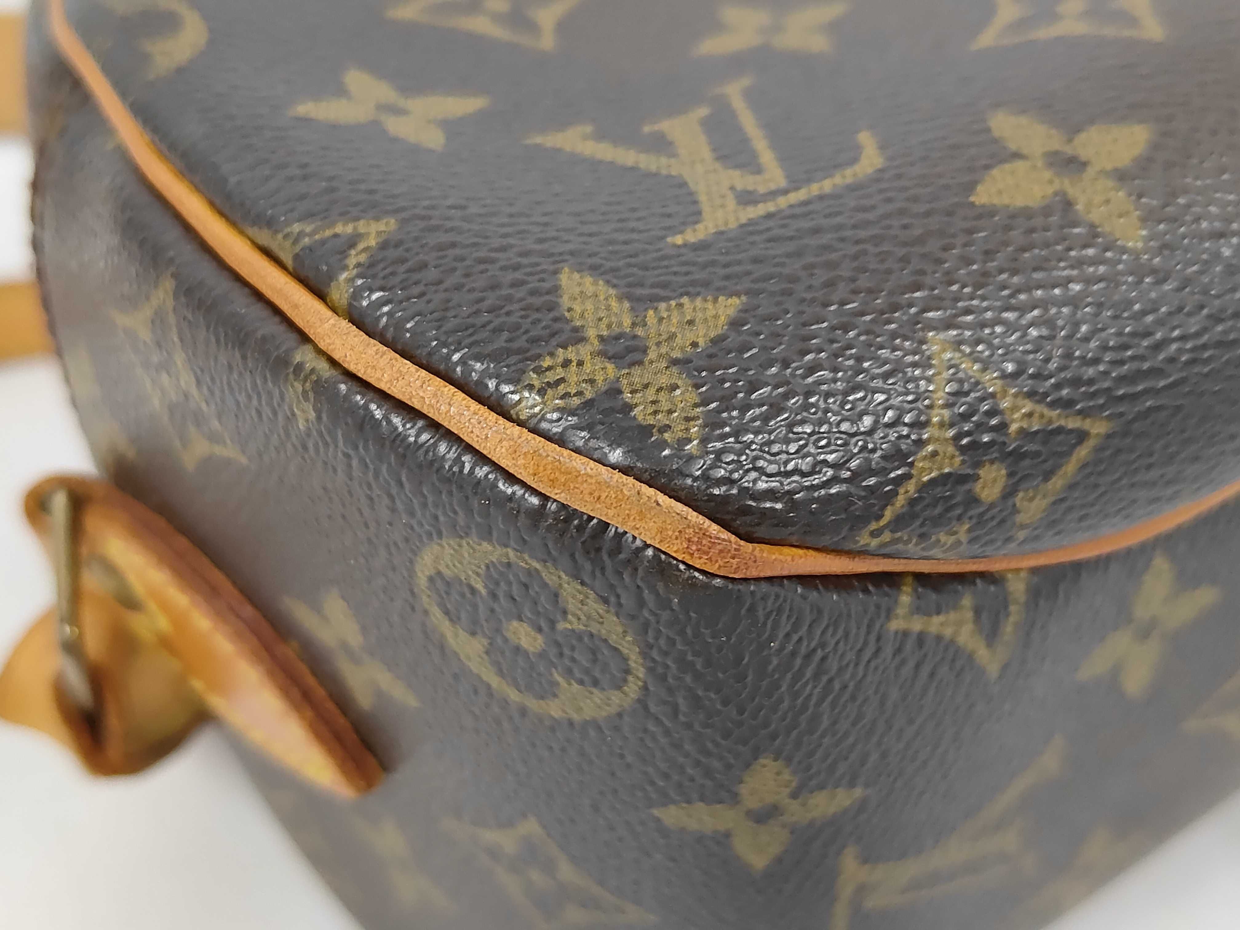 Monogram Louis Vuitton Monogram Blois Handbag Shoulder Bag — view 3