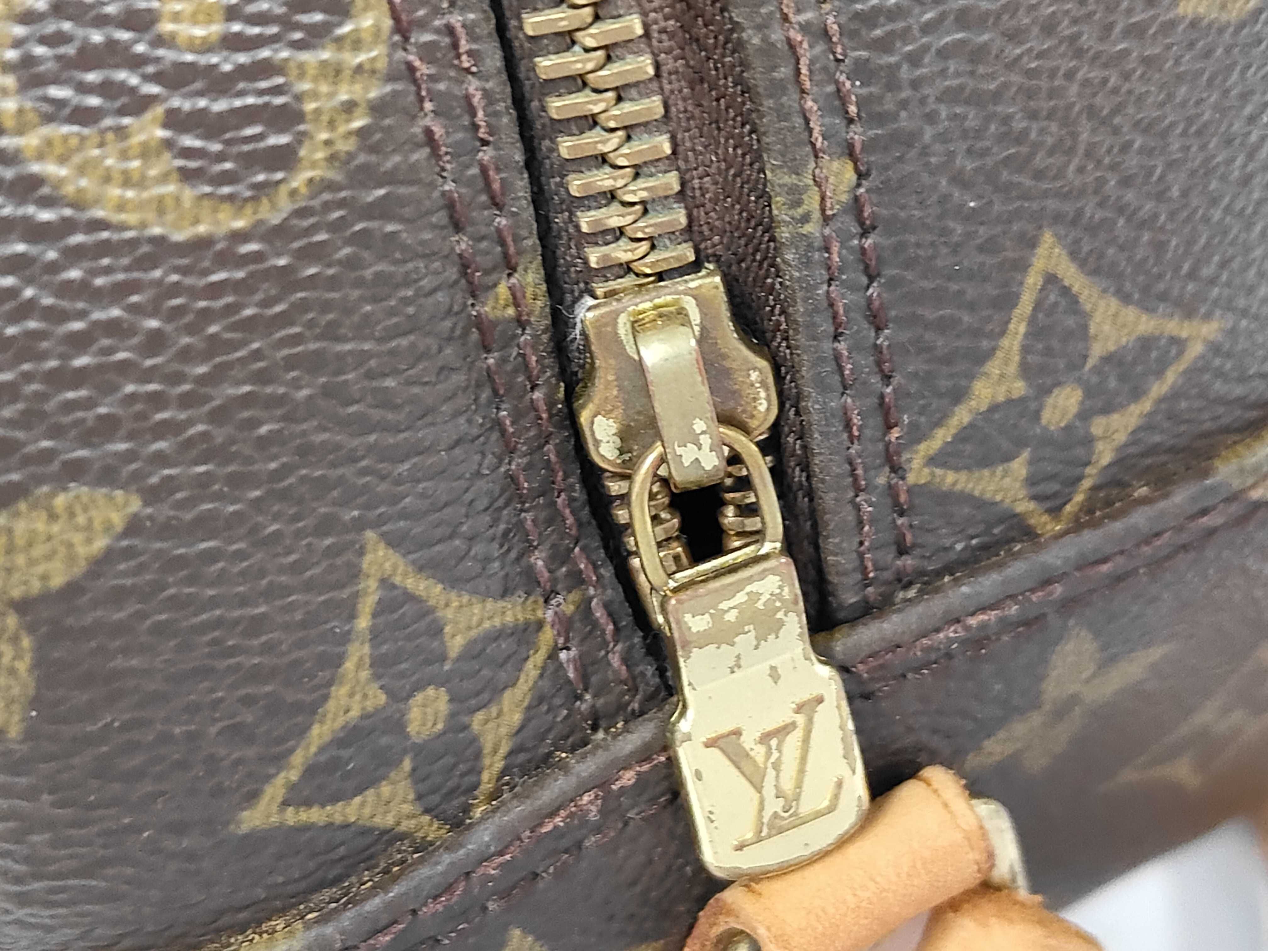 Monogram Louis Vuitton Monogram Blois Handbag Shoulder Bag — view 7