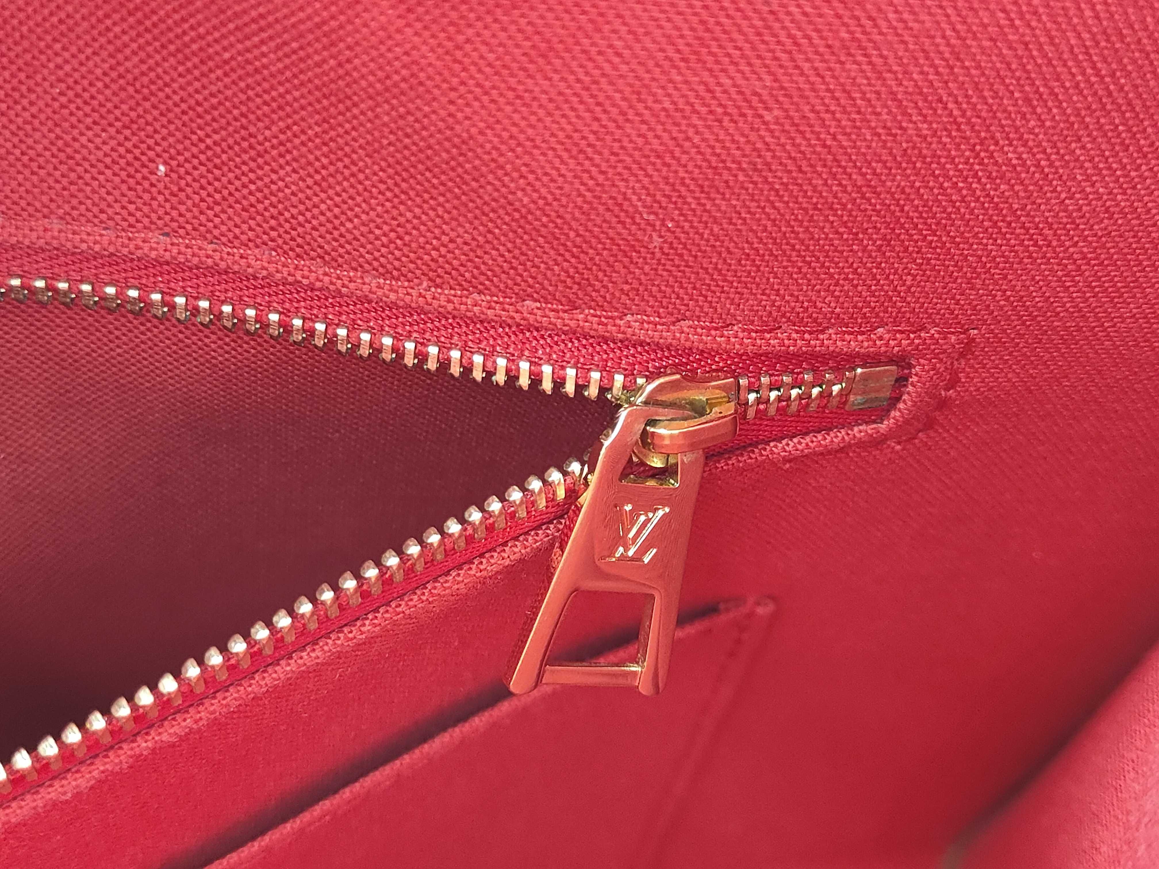 M45321 OnTheGo MM IC Tote Bag — view 11
