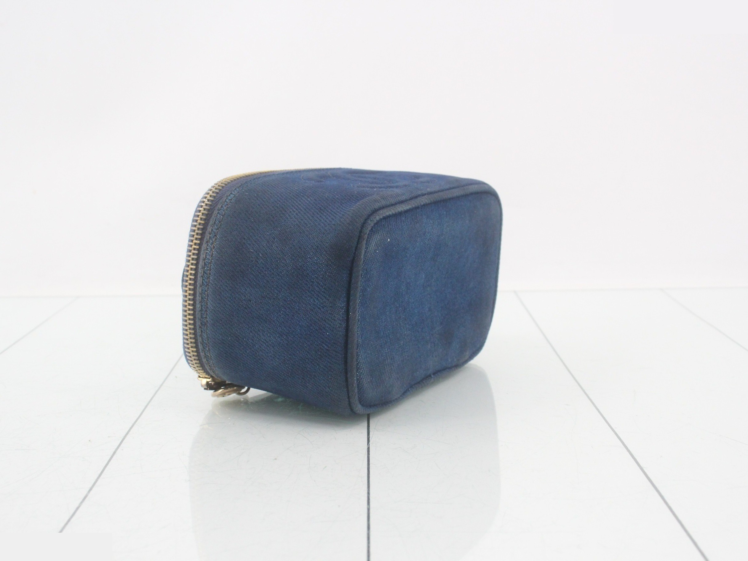 Denim vanity bag with mirror, unit #4 — view 5