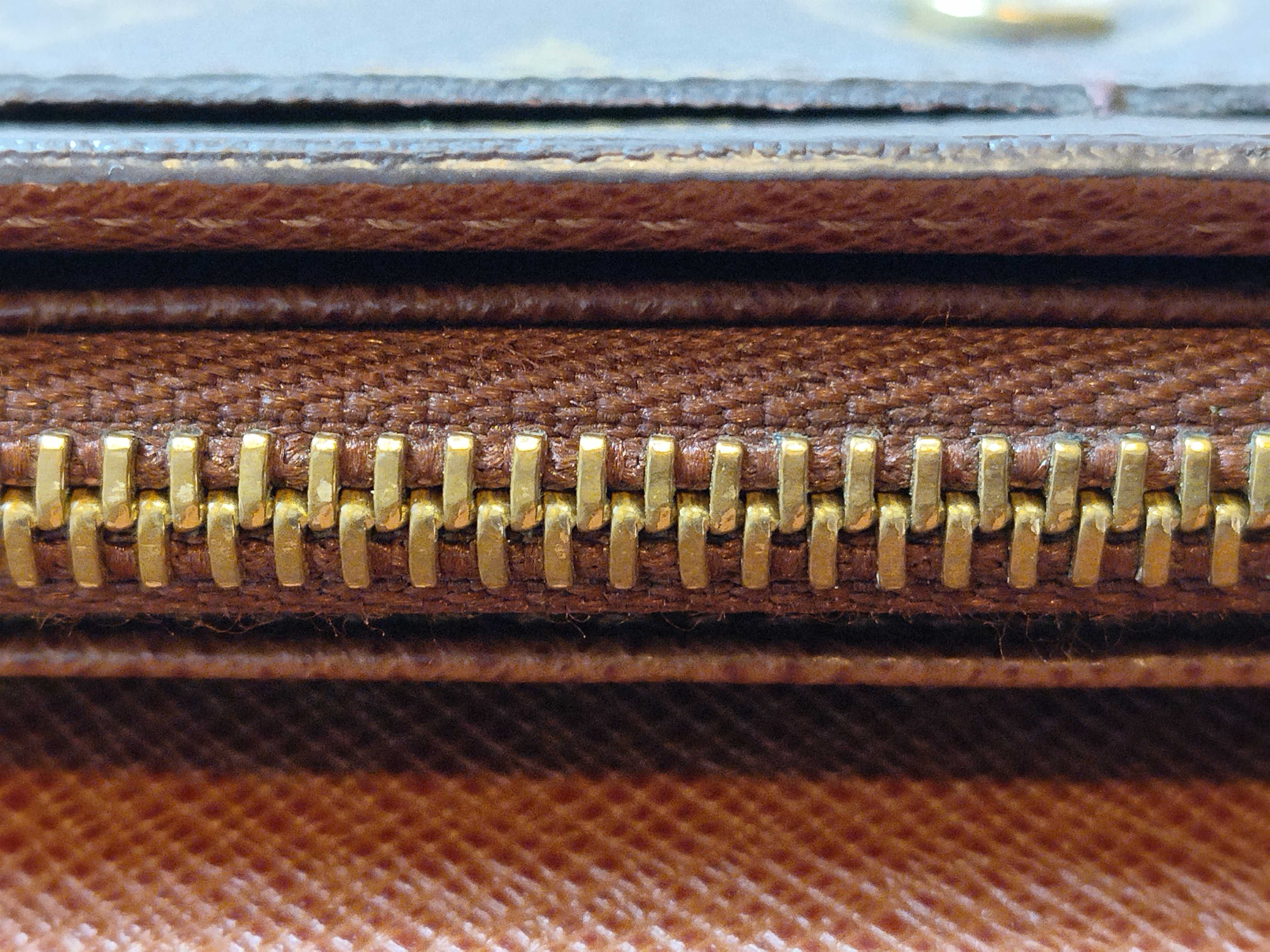 Monogram Portefeuille Sarah Wallet — view 9