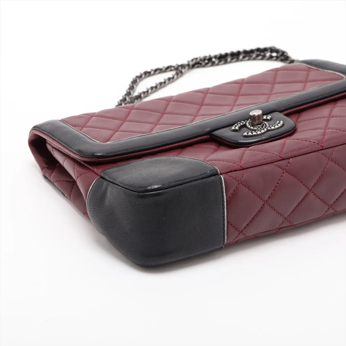 Matelassé Lambskin Single Flap Double Chain Bag, Red x Black, Gunmetal Hardware, 21282946, Serial Number 21 — view 4