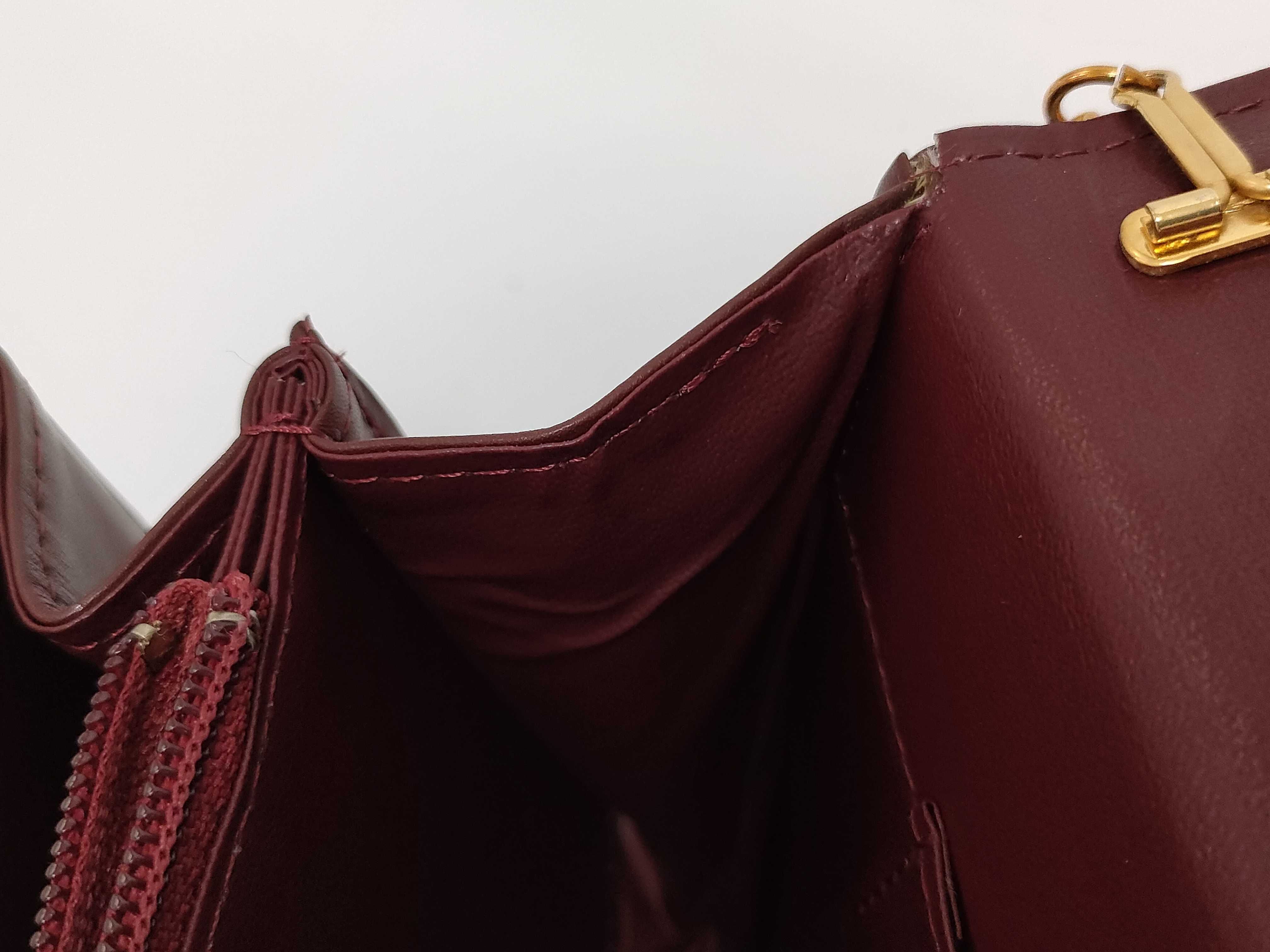 Must line leather chain shoulder bag. — view 12