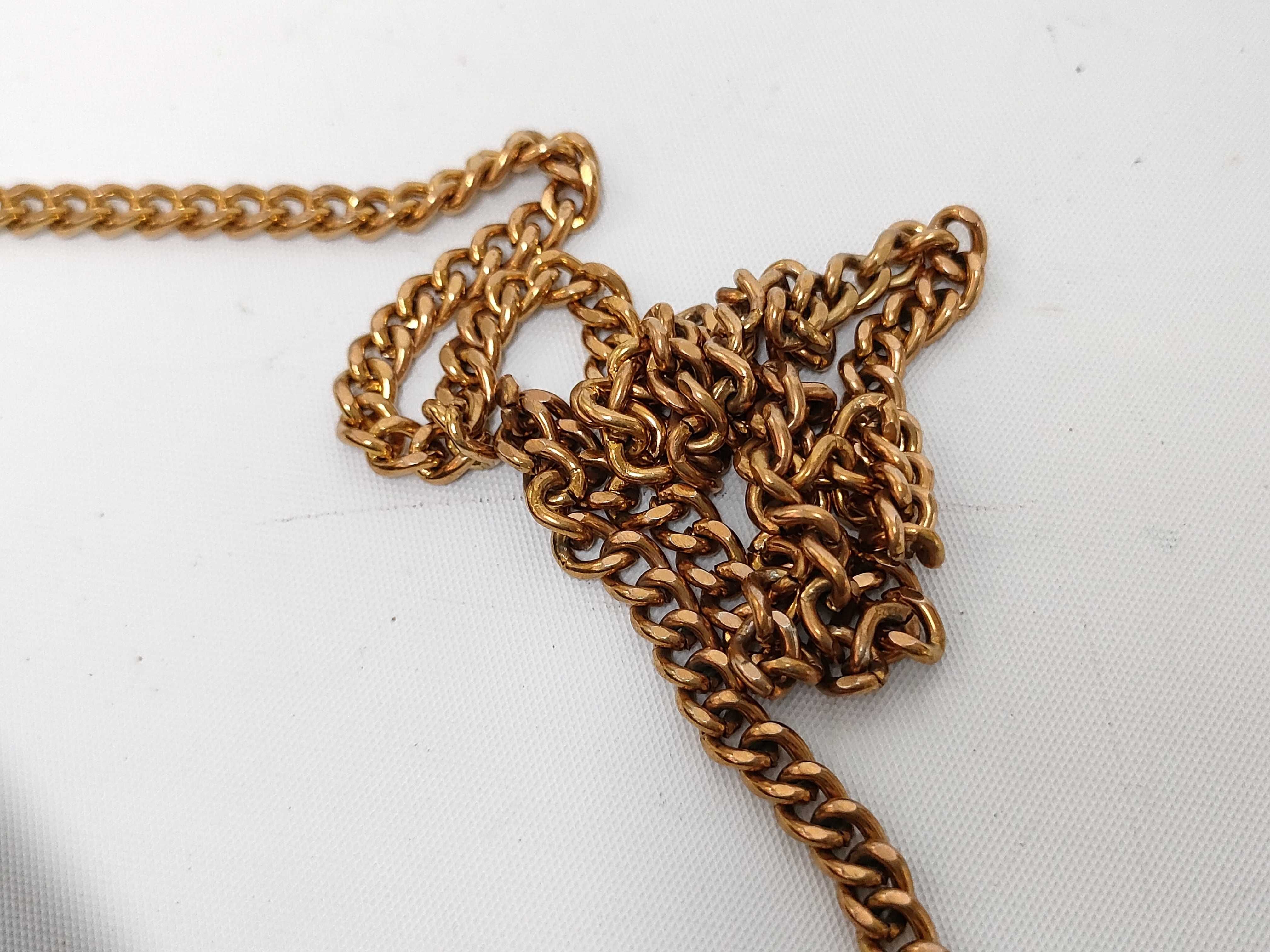 Must line leather chain shoulder bag. — view 4