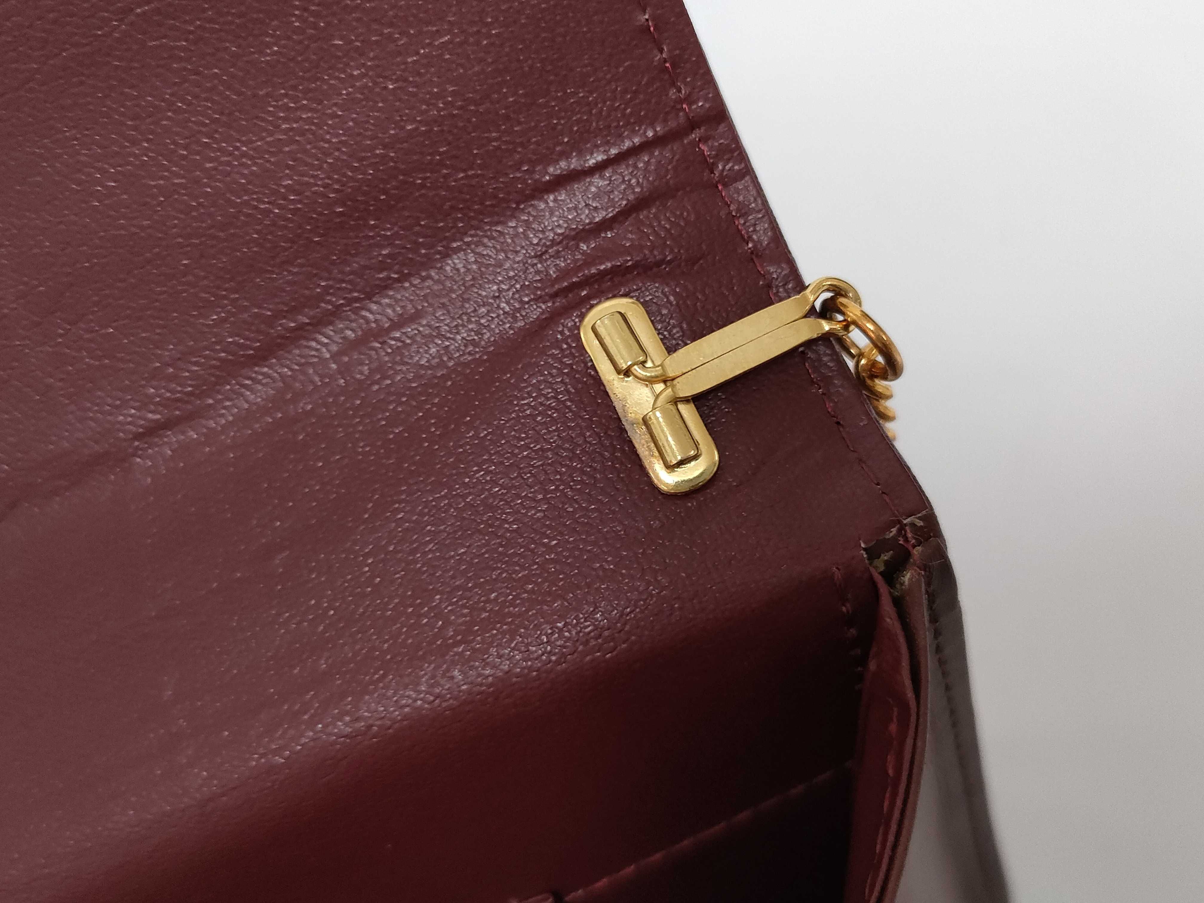 Must line leather chain shoulder bag. — view 8