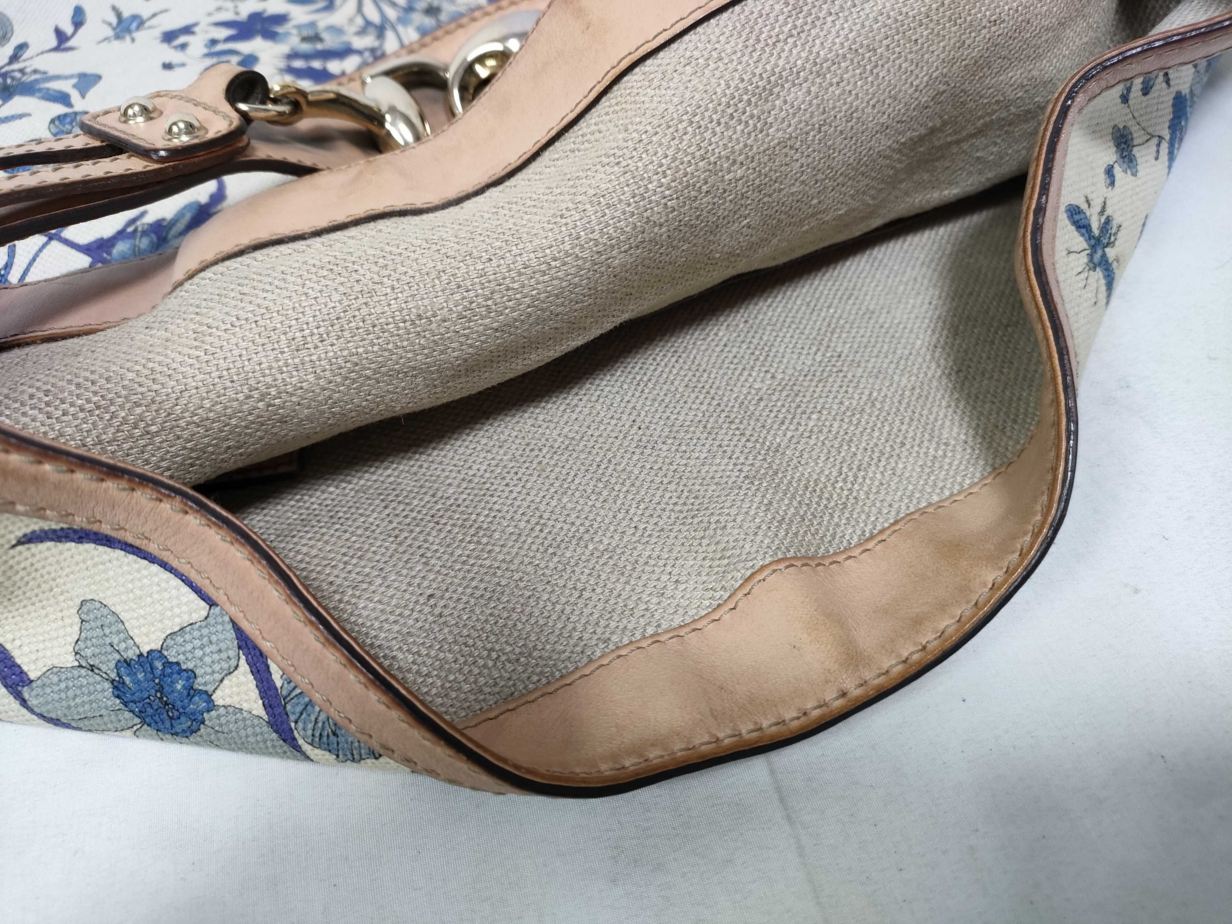 Blue Floral Canvas Kidney-Shaped Wrist Bag (Handbag) — view 11