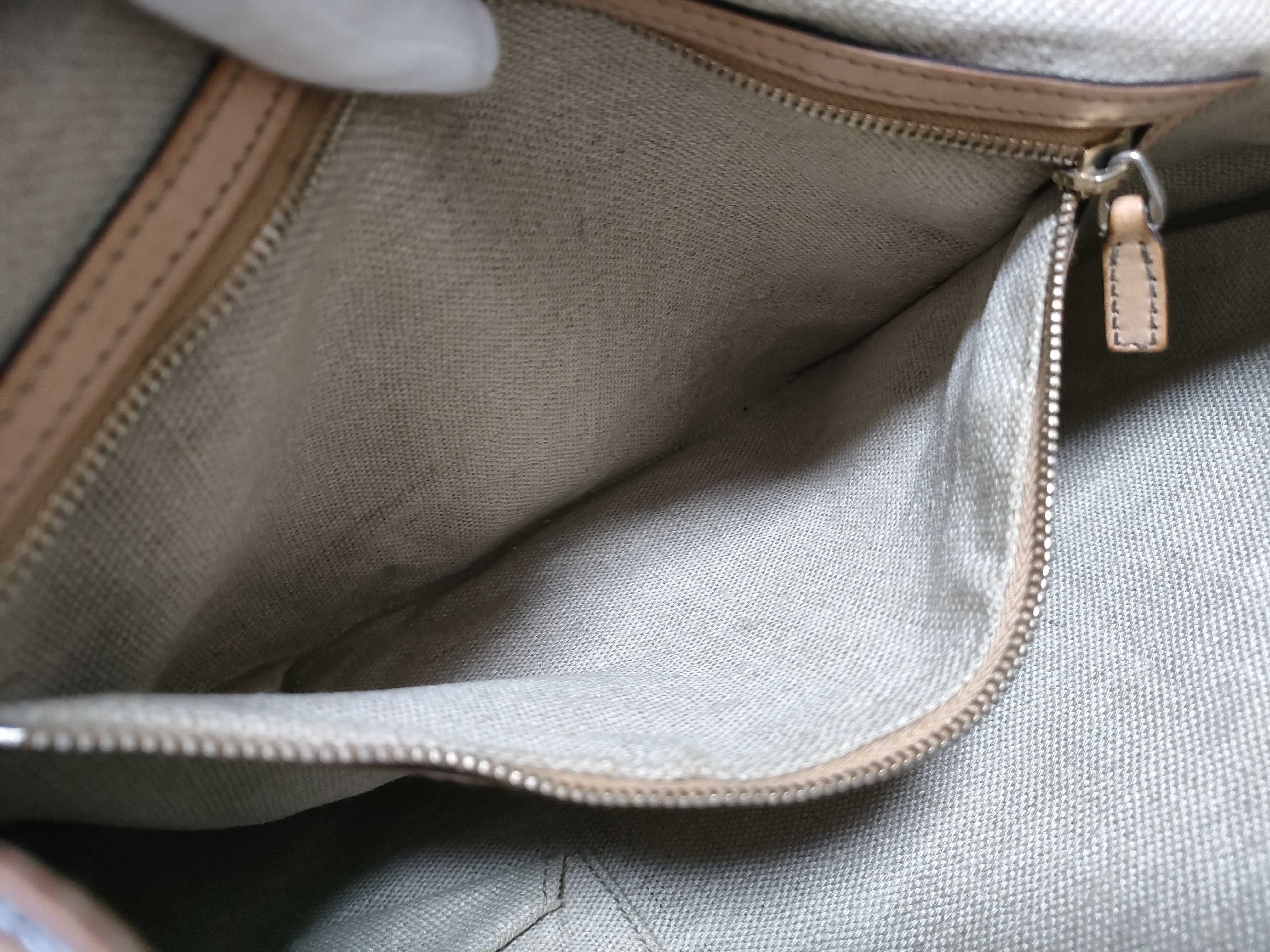 Blue Floral Canvas Kidney-Shaped Wrist Bag (Handbag) — view 15