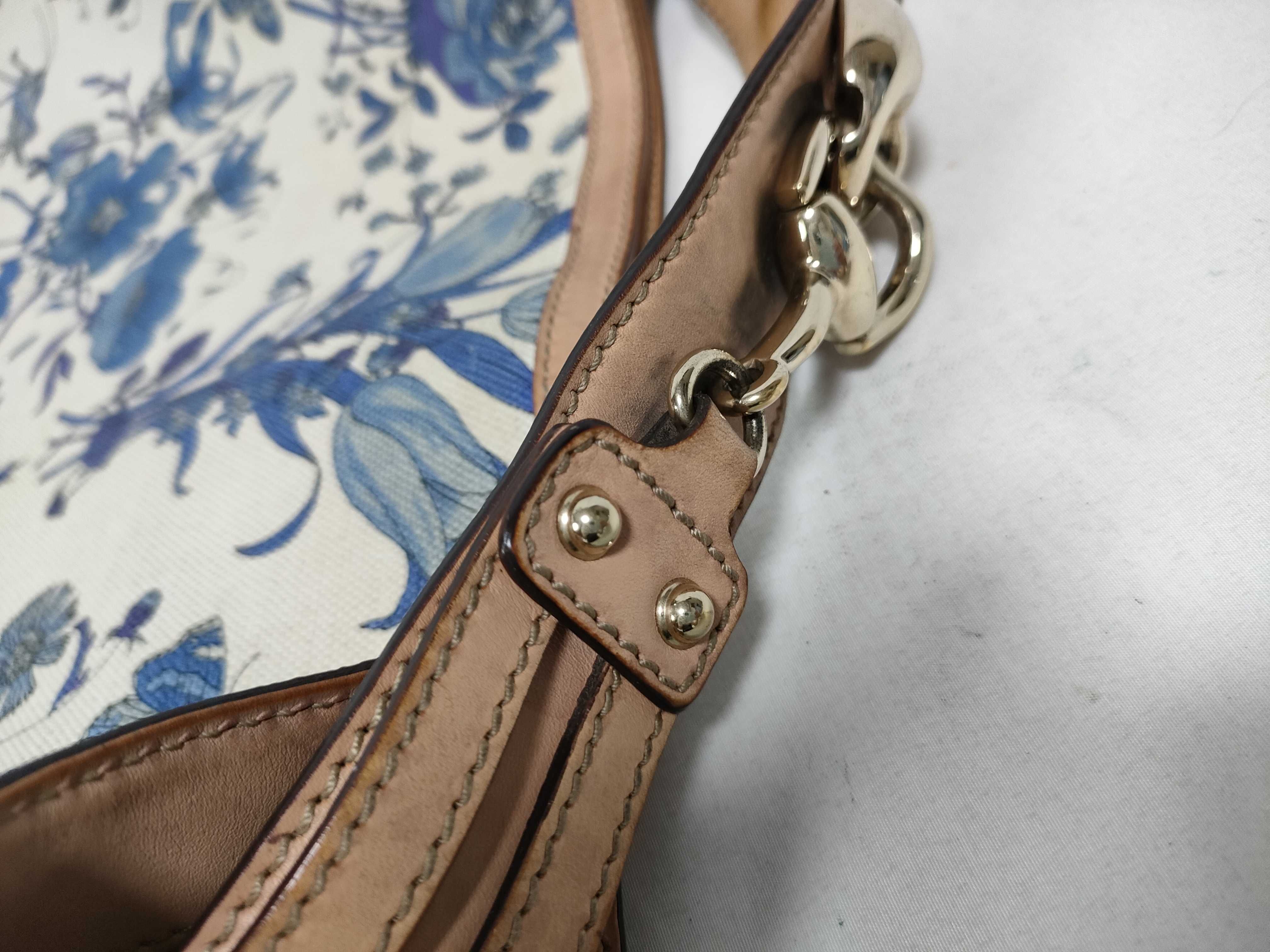 Blue Floral Canvas Kidney-Shaped Wrist Bag (Handbag) — view 8
