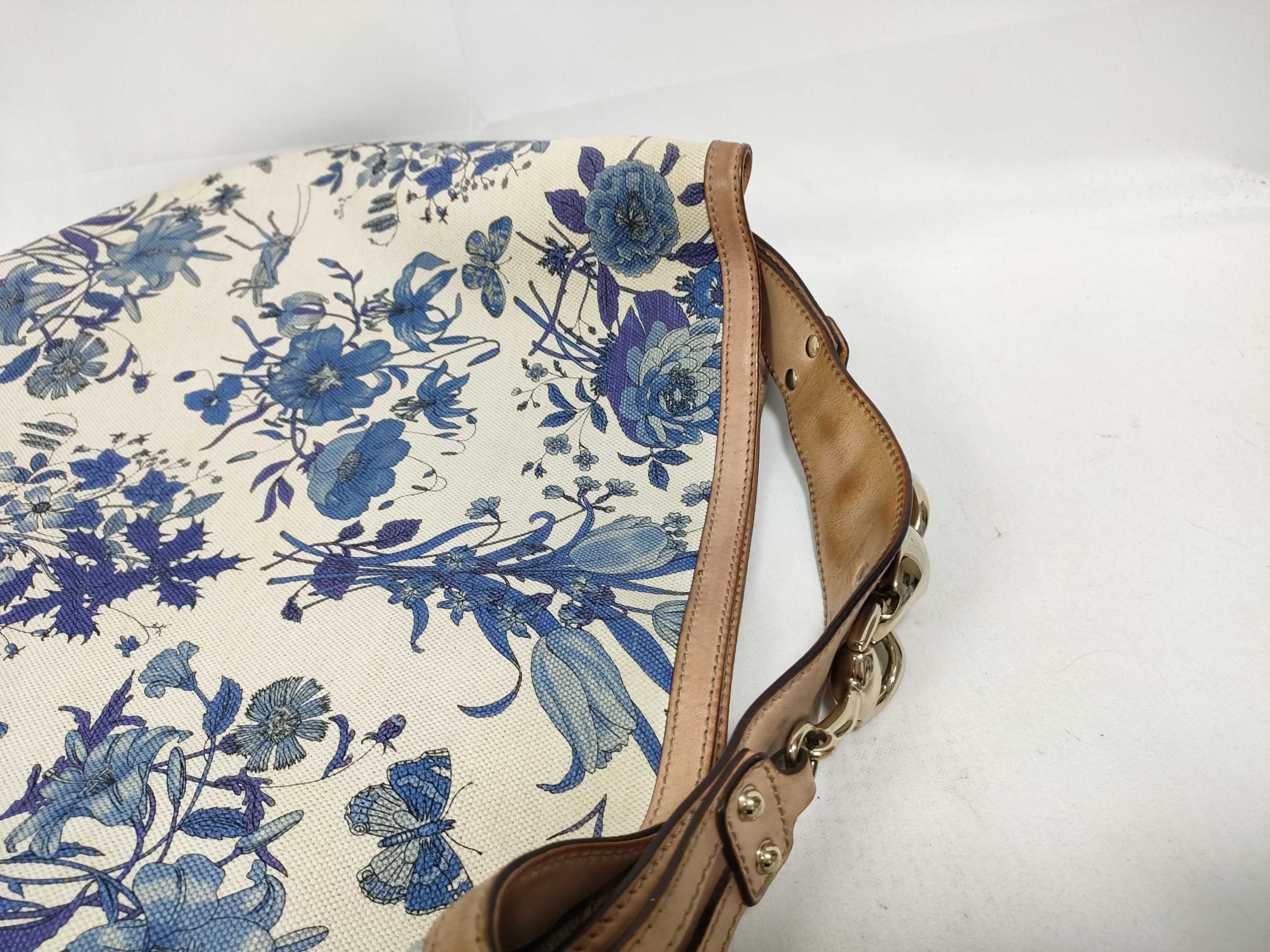Blue Floral Canvas Kidney-Shaped Wrist Bag (Handbag) — view 9
