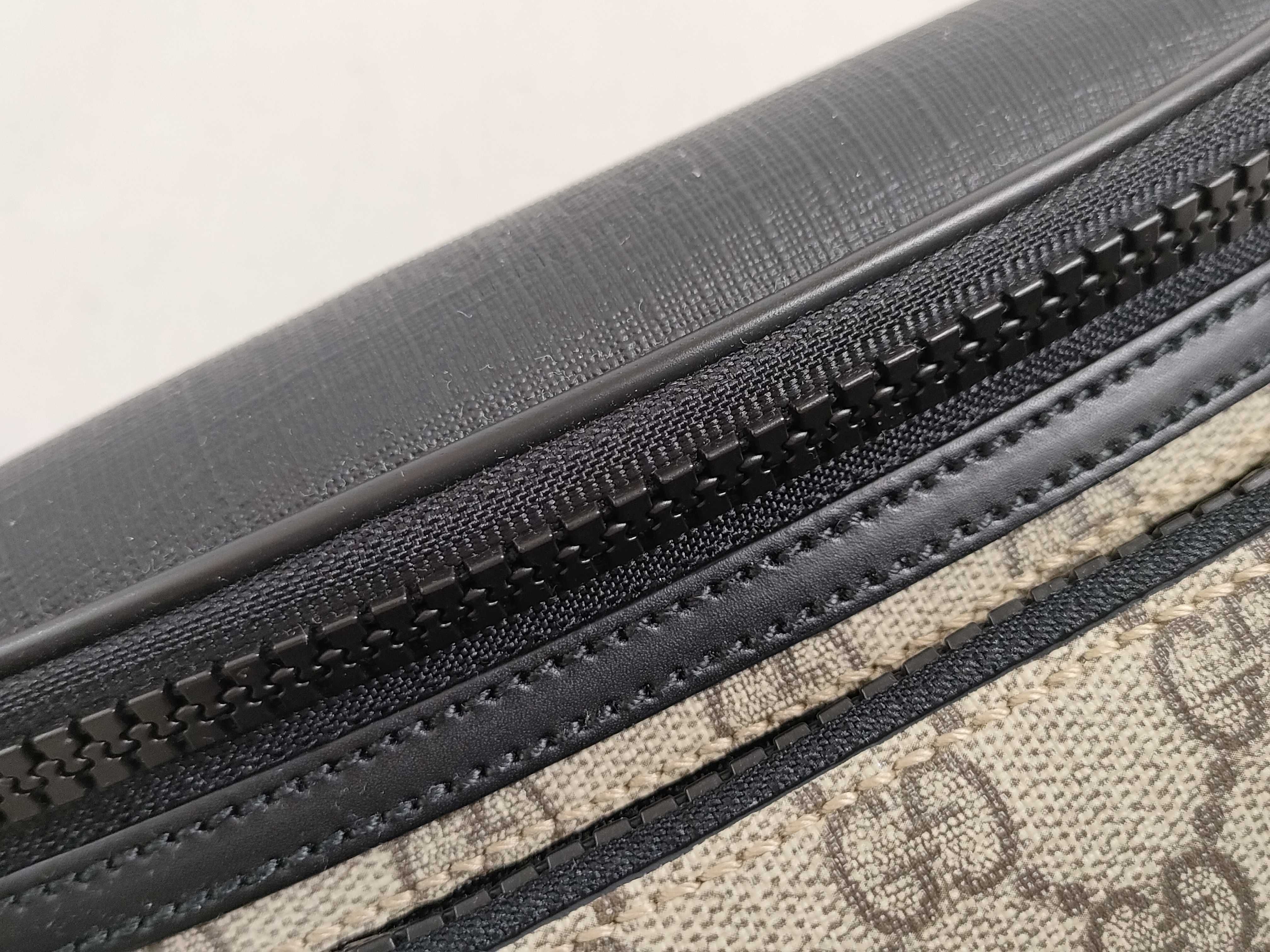 GG Supreme Unused GG Body Bag Shoulder Bag — view 8
