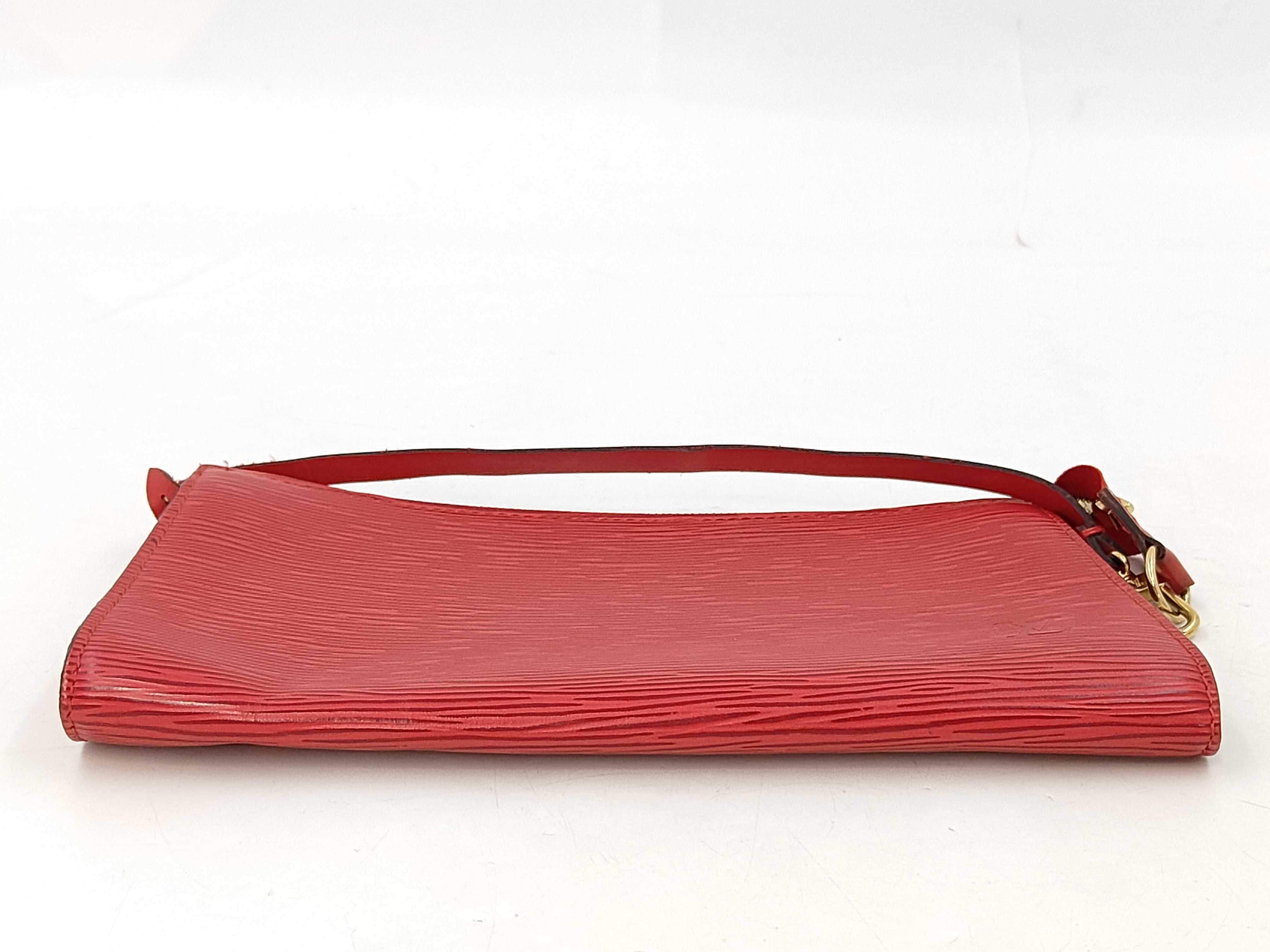 Epi Pochette Accessoires Pouch M52947 Handbag — view 4