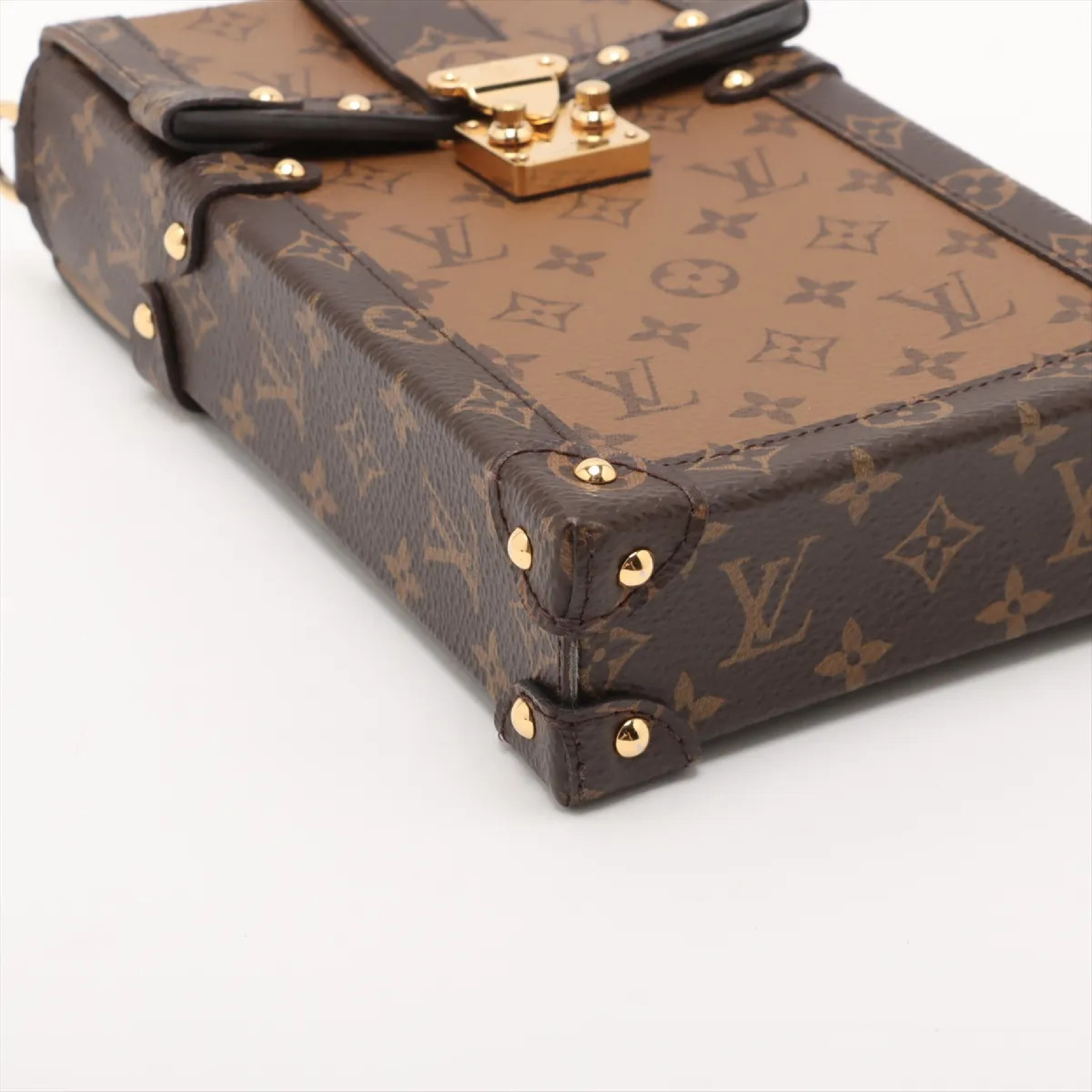Monogram Reverse Pochette Trunk Vertical M67873 RFID detected shoulder bag — view 4