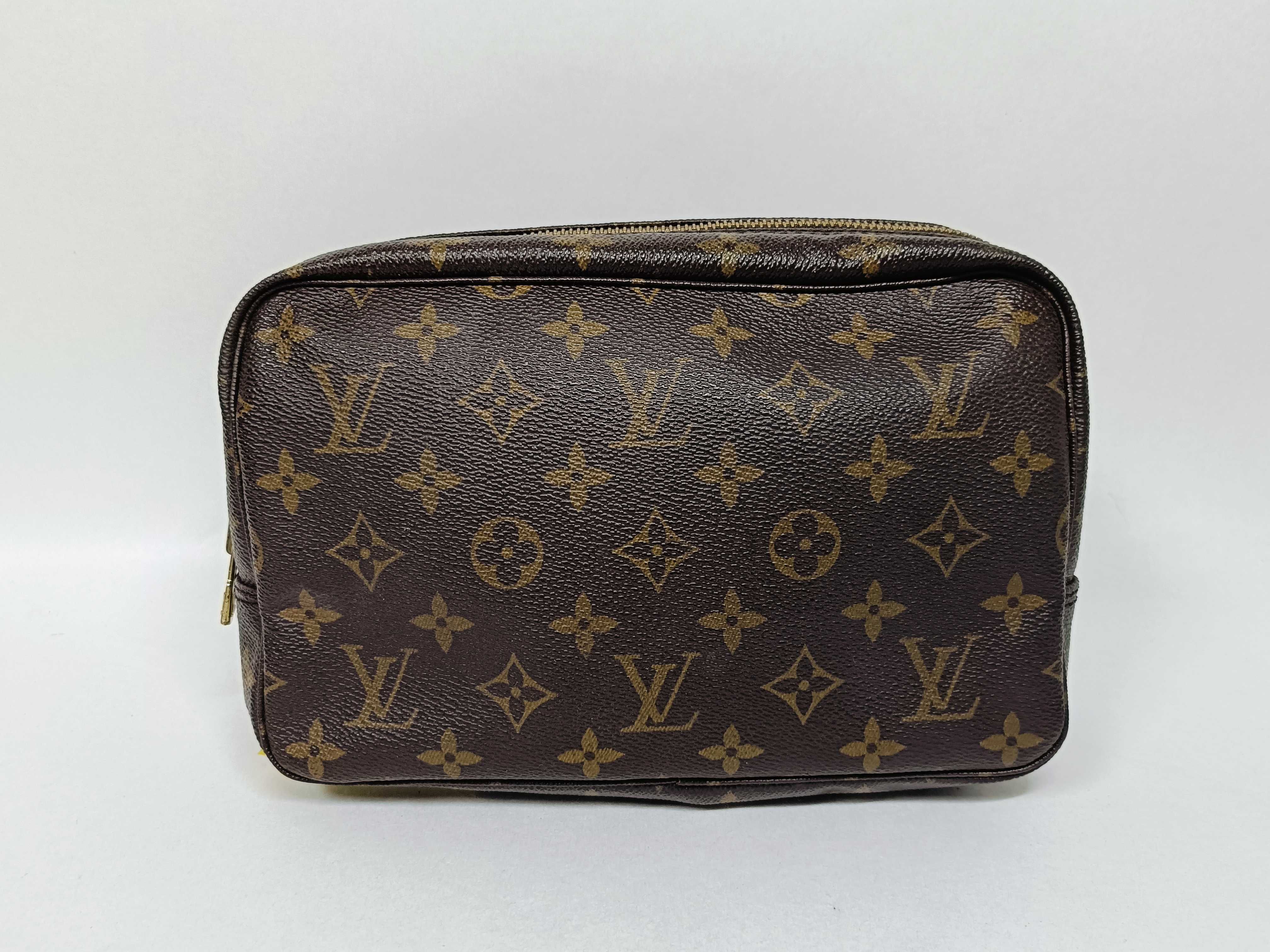 Monogram M47524 Trousse Wallet 23 Pouch