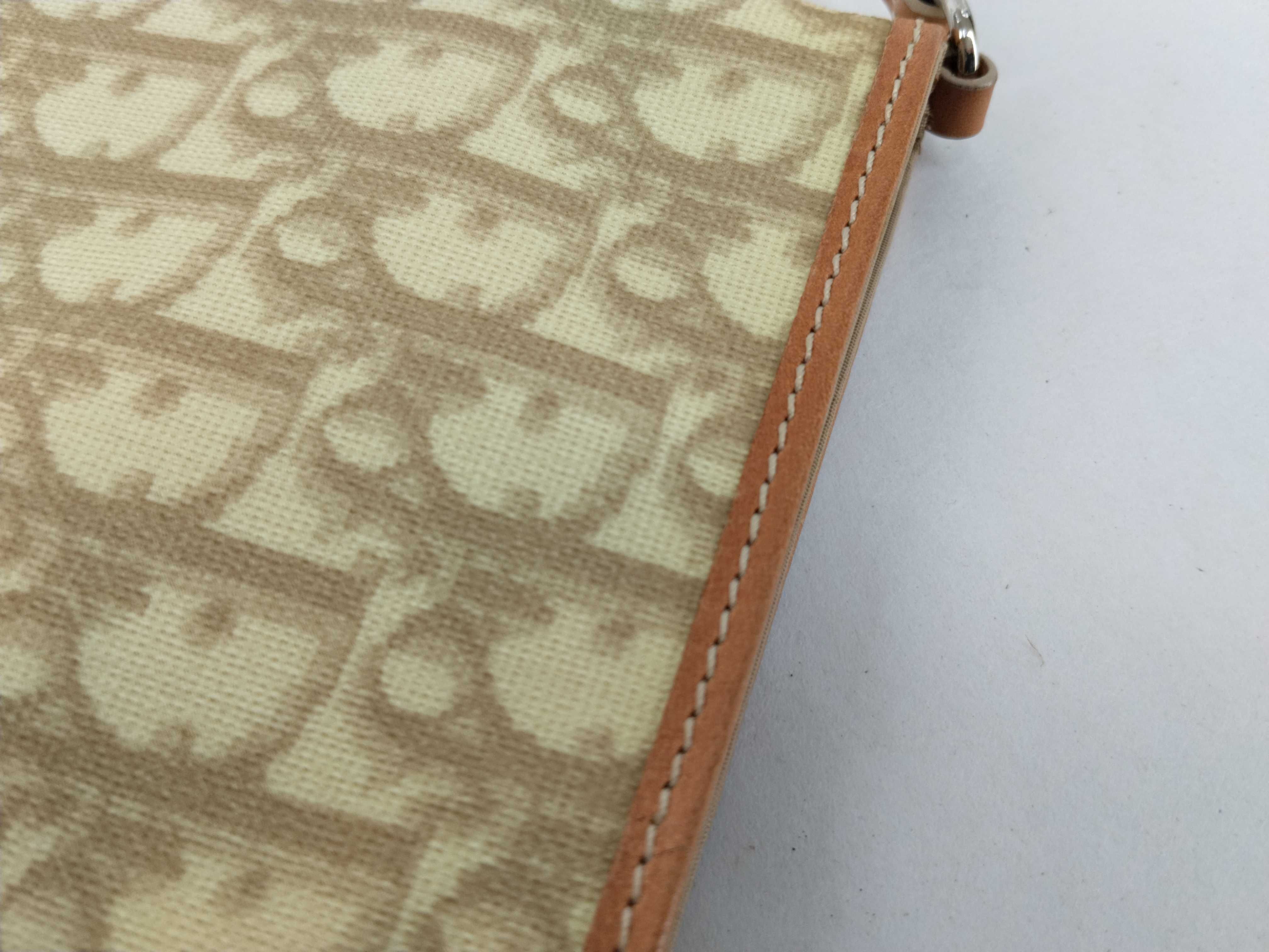 Trotter Romantic Shoulder Bag — view 12