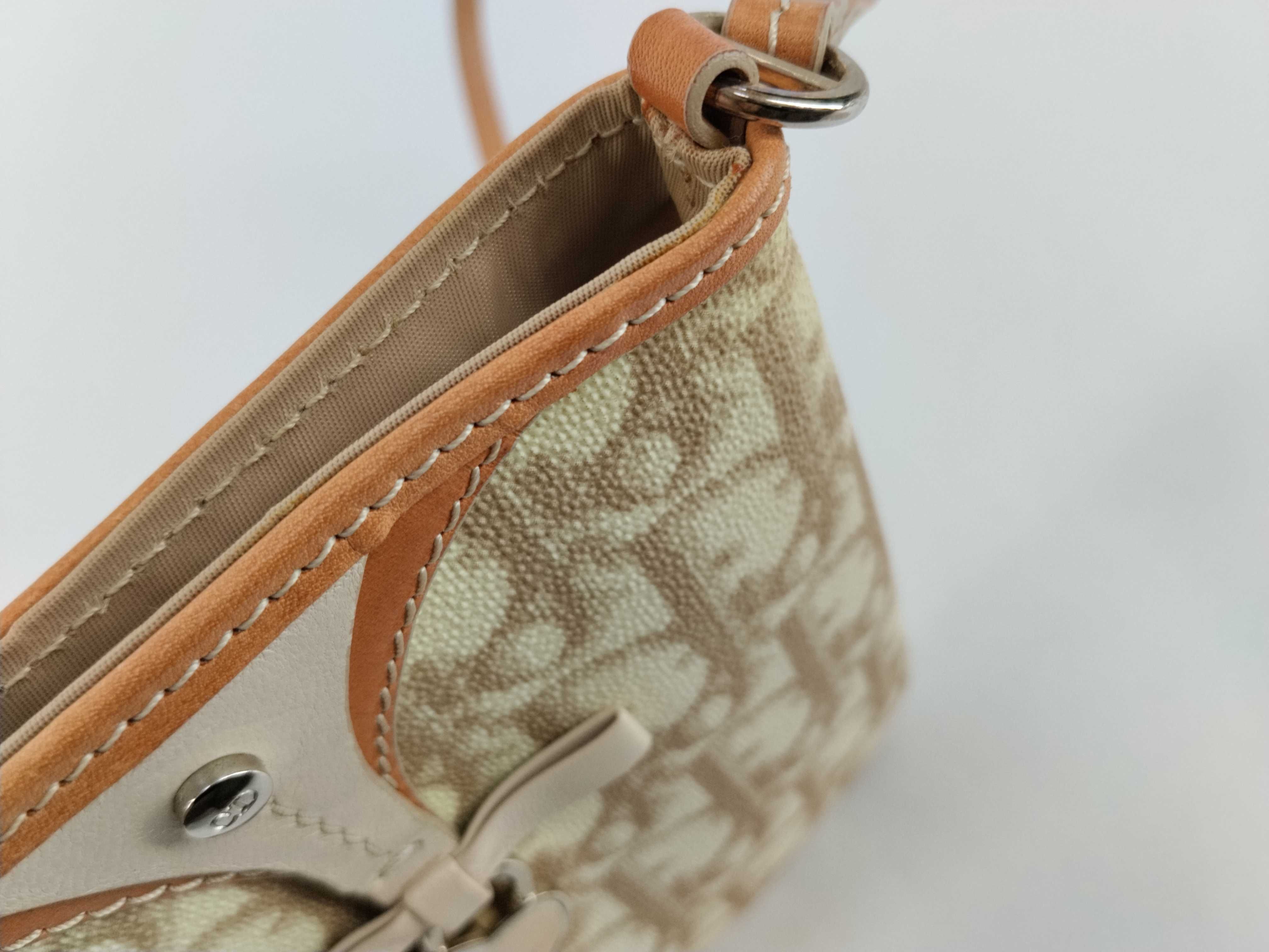 Trotter Romantic Shoulder Bag — view 9