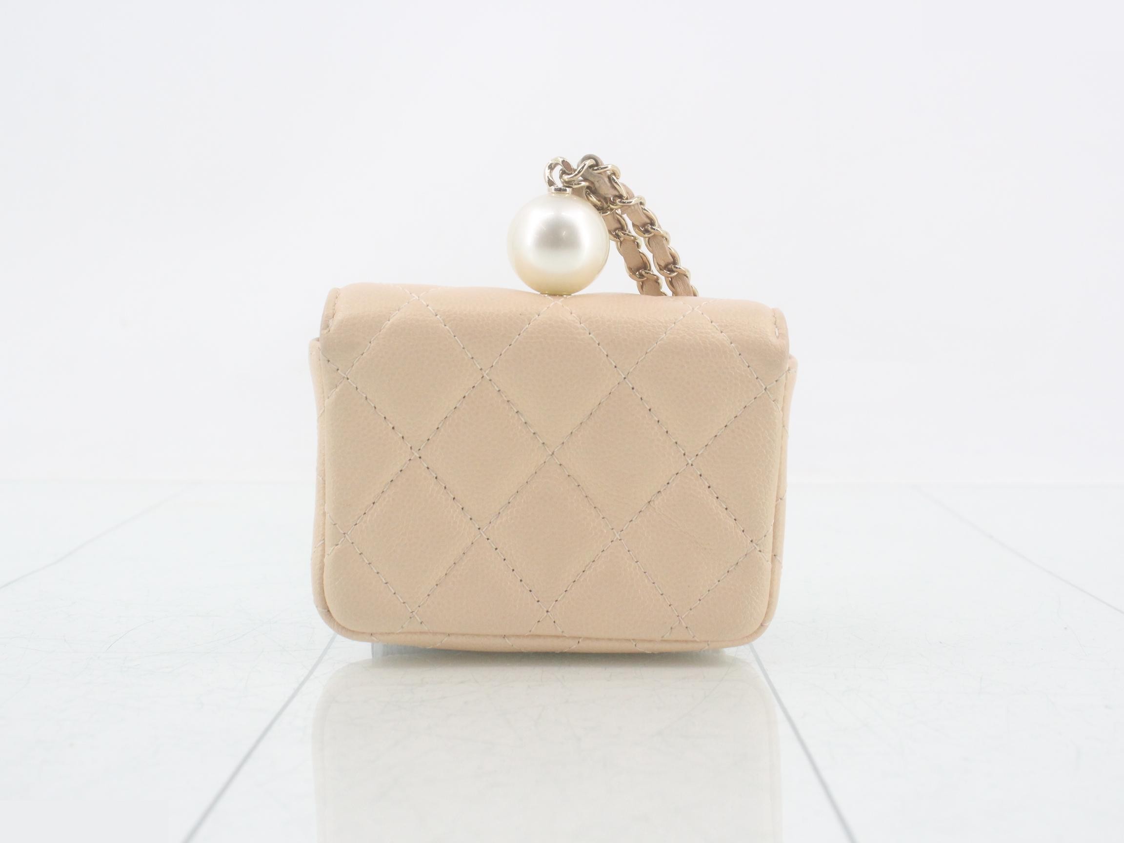 Matelassé caviar leather Coco Mark chain case — view 2