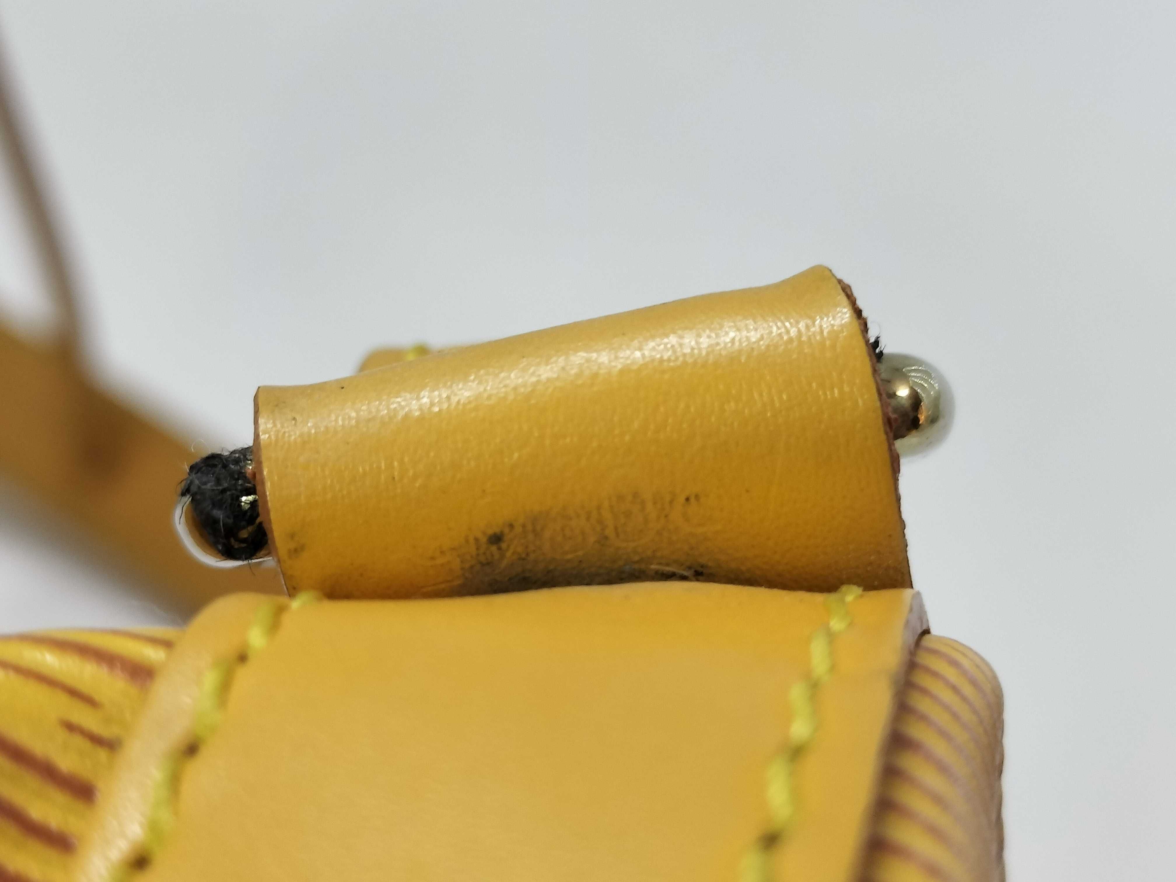 Epi Noe M44009 Yellow AR0965 Shoulder Bag — view 9