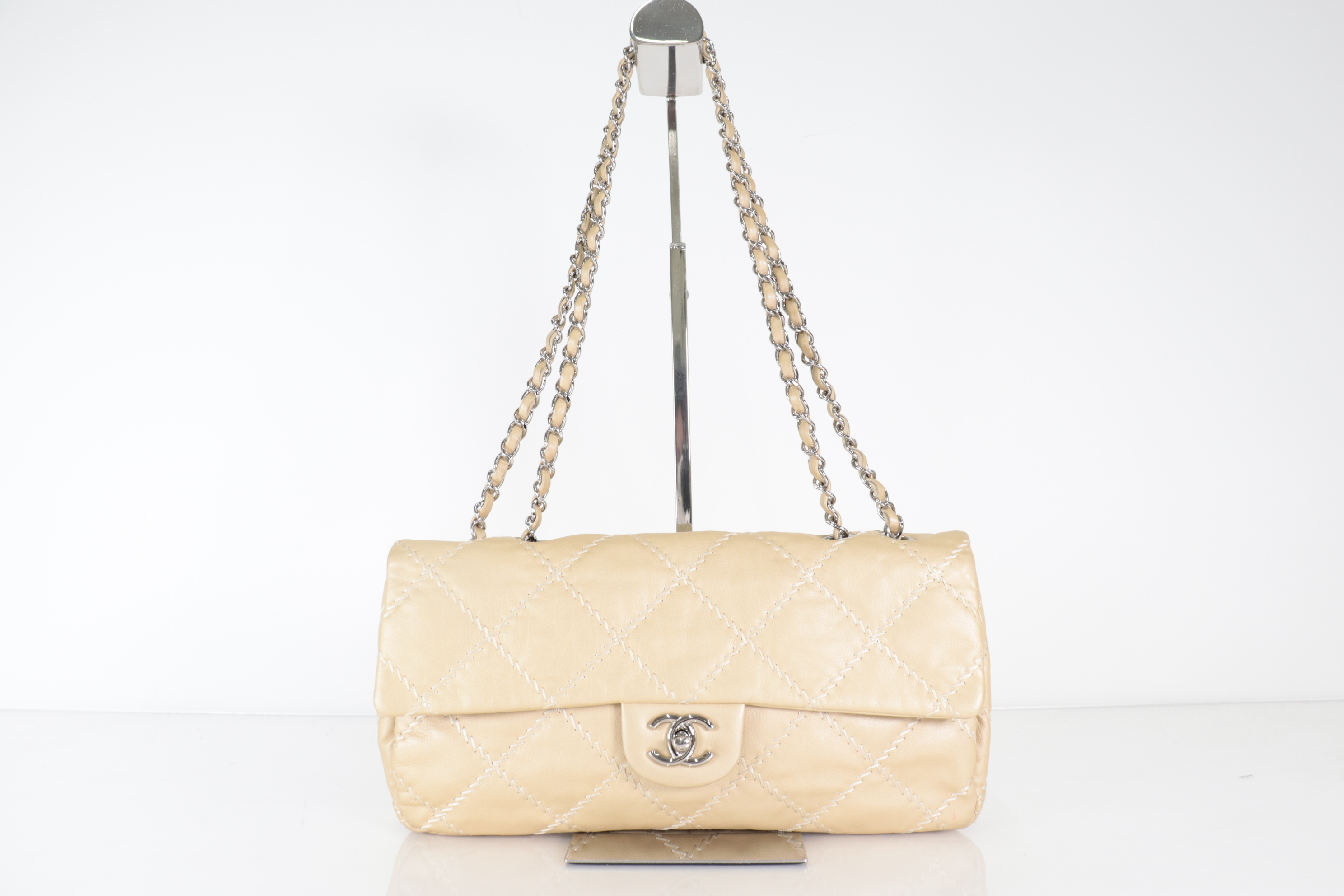 Ultra Stitch Lambskin Chain Shoulder Bag, Gold, Series 15 (Shoulder Bag) — view 2