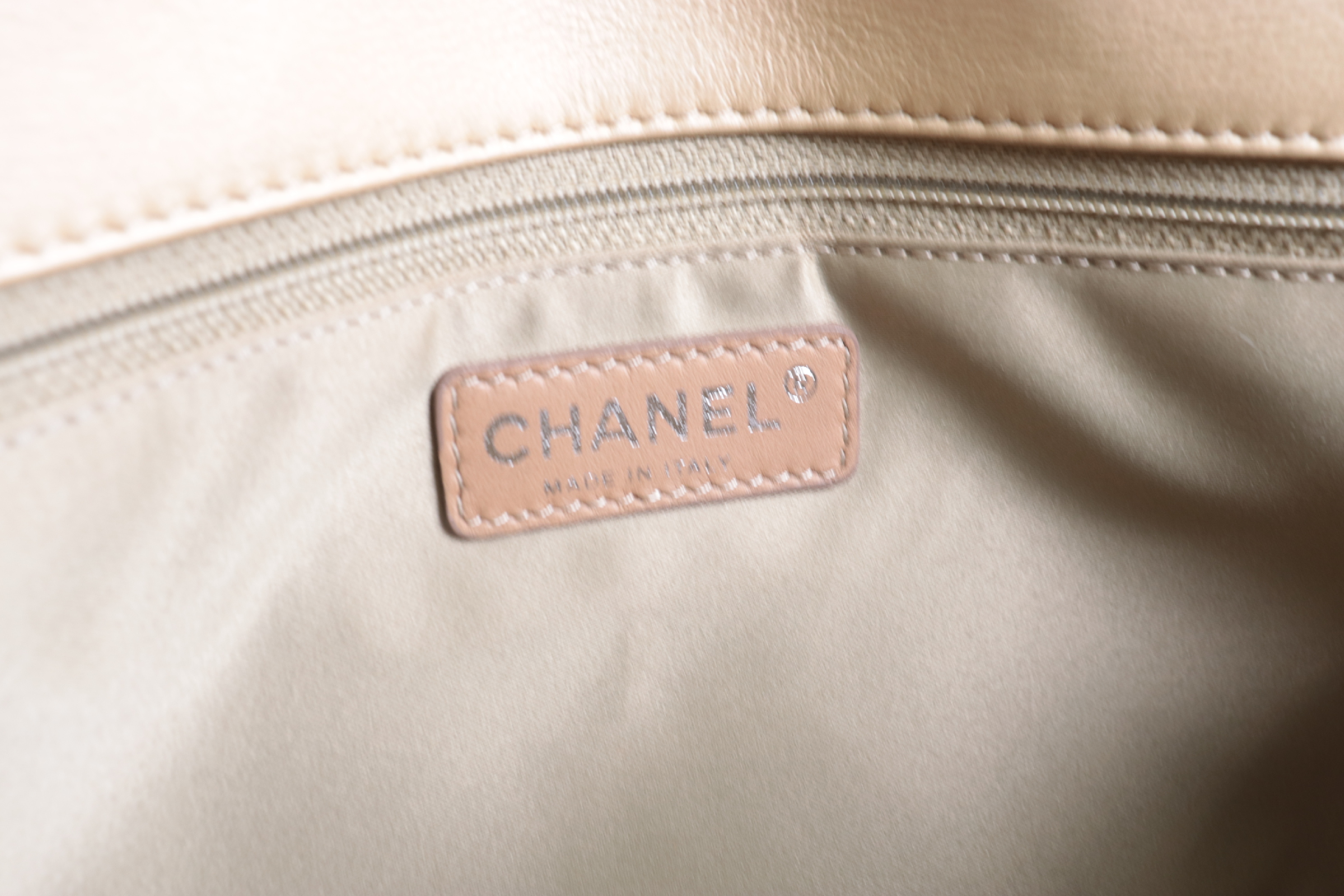 Ultra Stitch Lambskin Chain Shoulder Bag, Gold, Series 15 (Shoulder Bag) — view 8