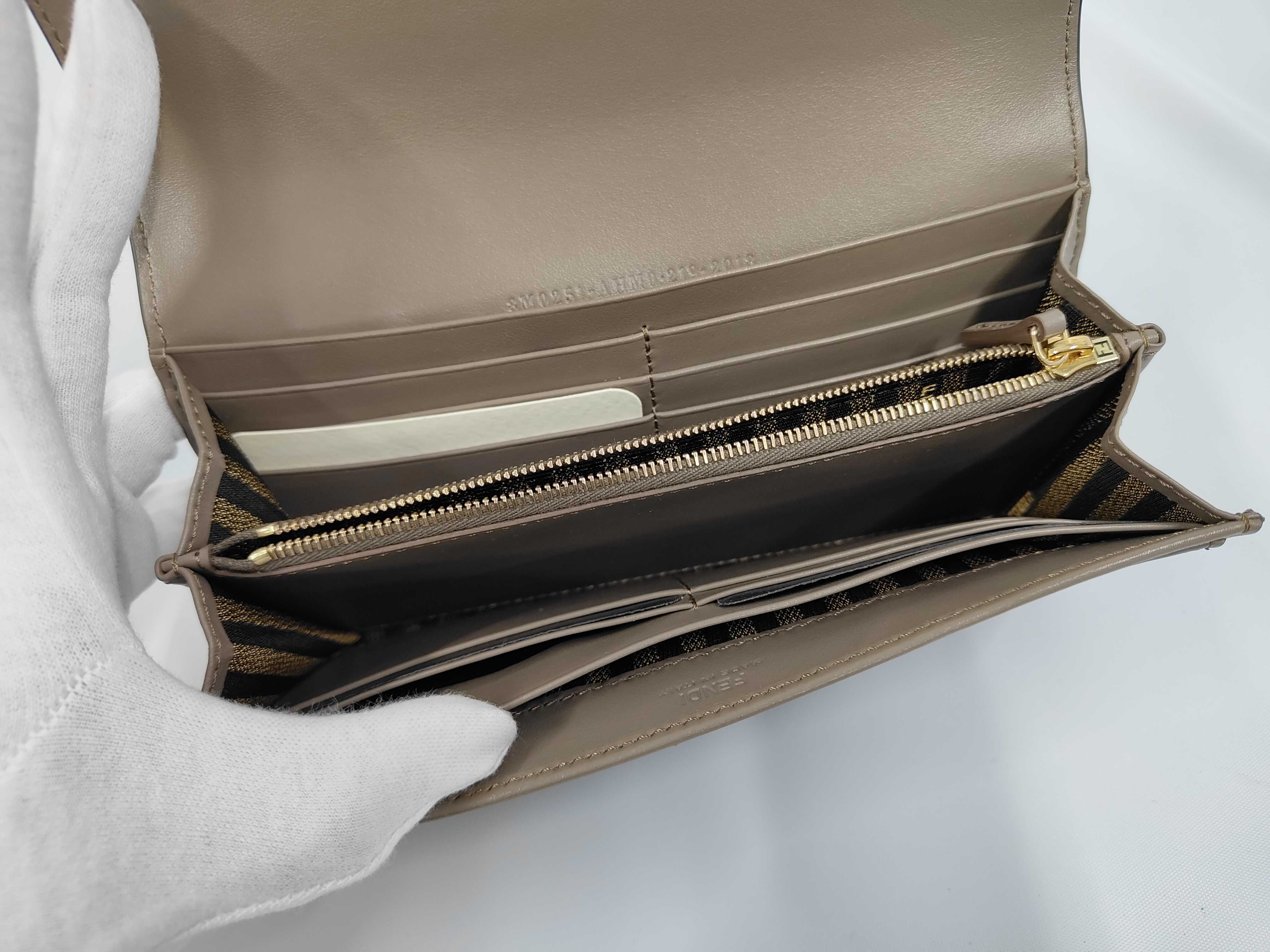 Baguette Continental Long Wallet — view 6