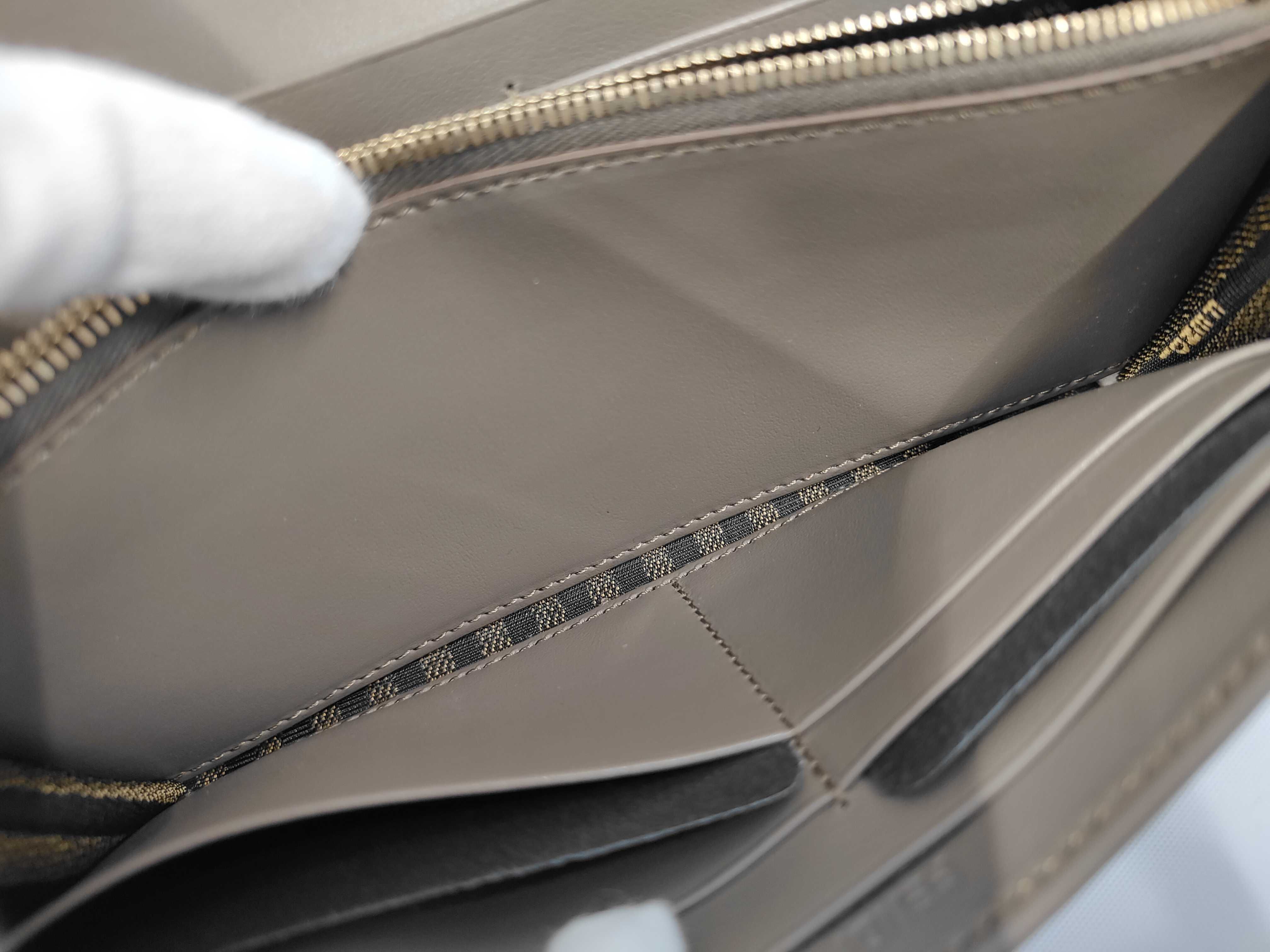 Baguette Continental Long Wallet — view 9