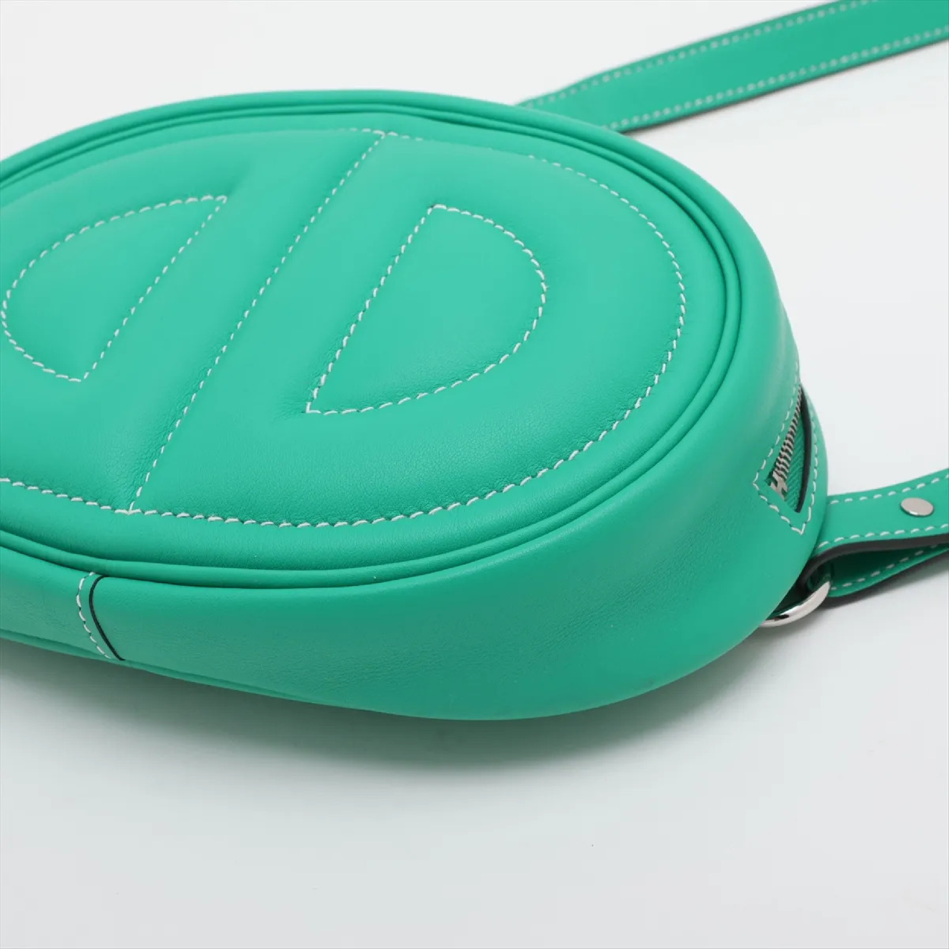 In the Loop Verso Veau Swift Z: 2021 model. Includes box and dust bag. Shoulder bag. — view 4