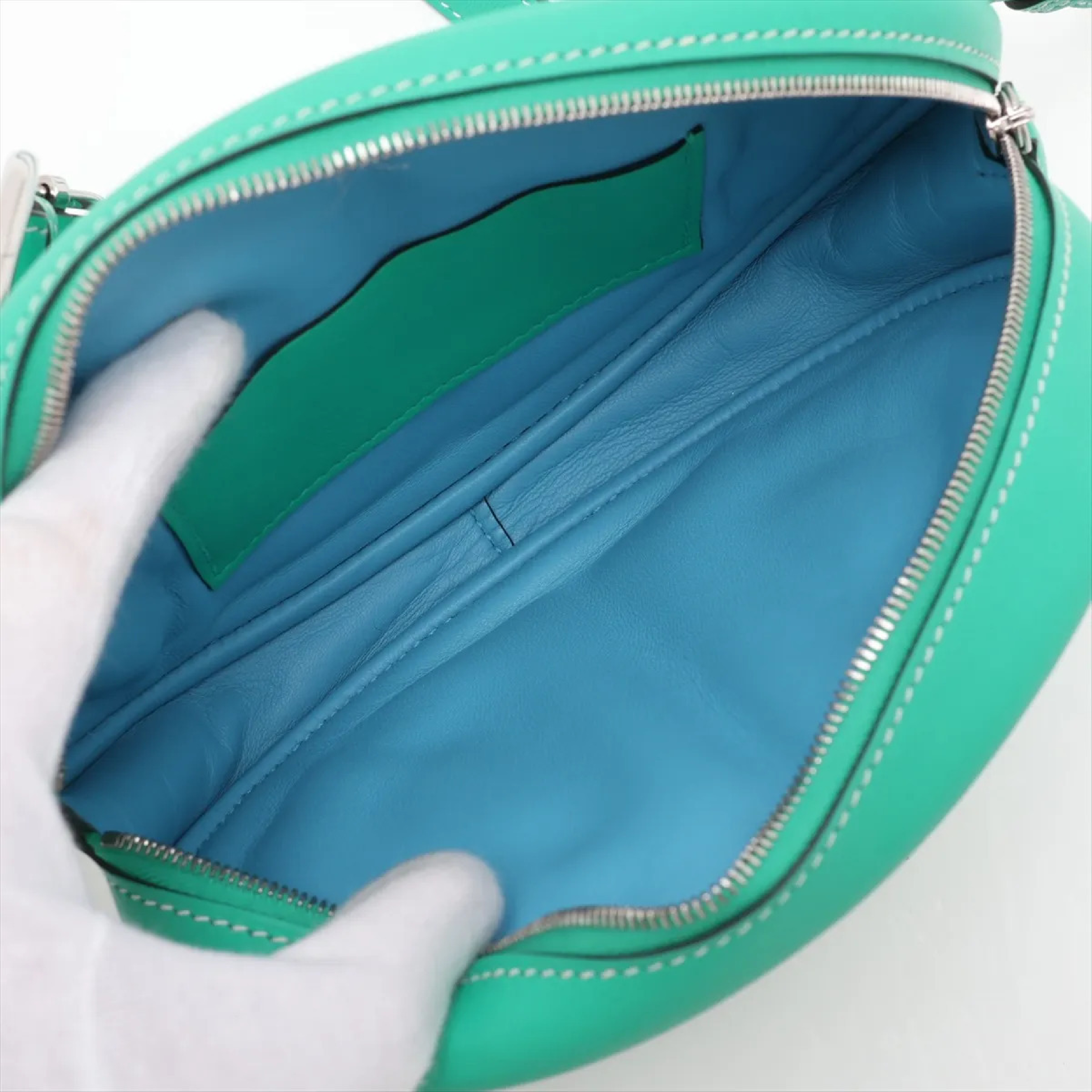 In the Loop Verso Veau Swift Z: 2021 model. Includes box and dust bag. Shoulder bag. — view 7